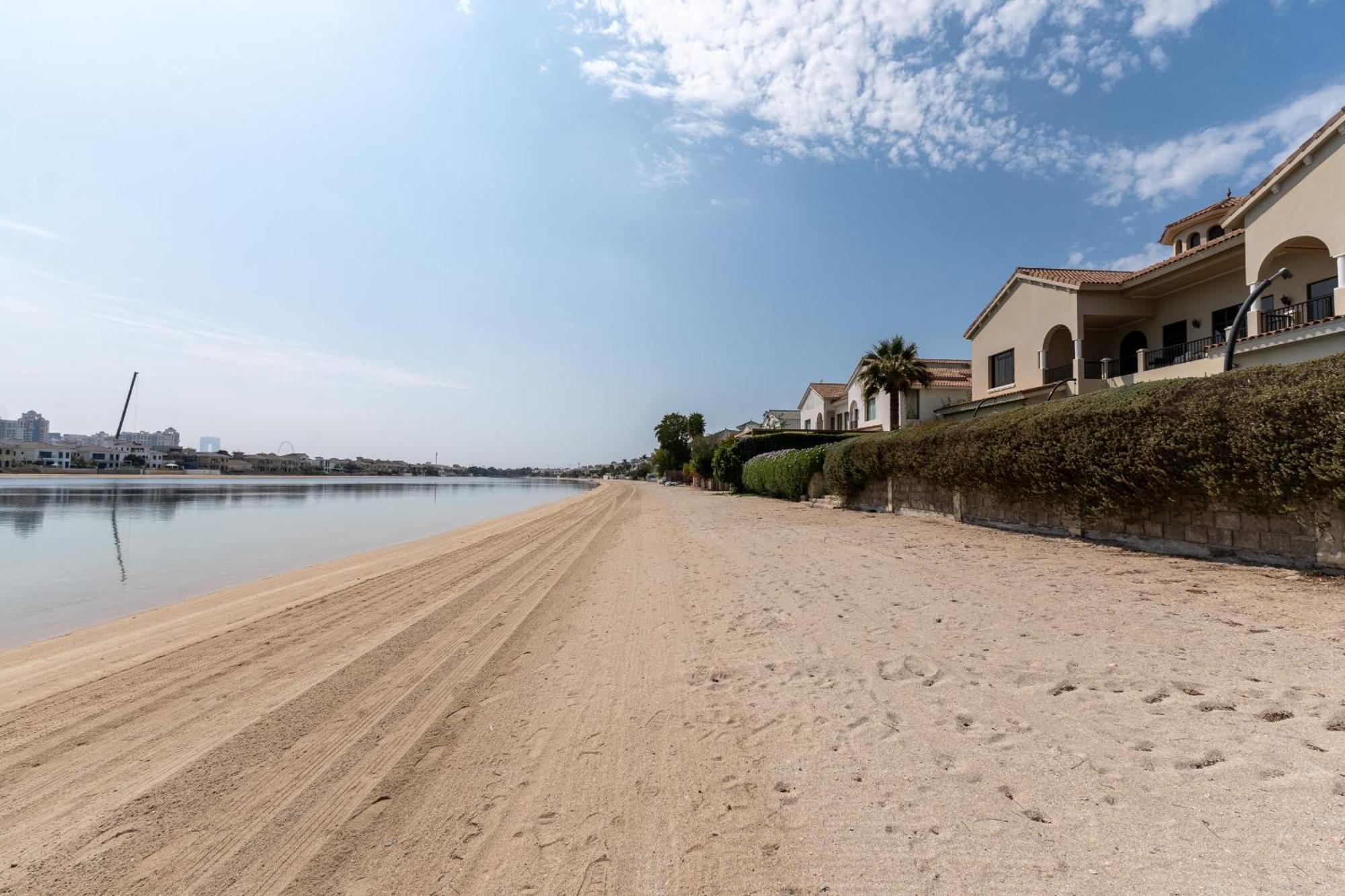 Villa Frond D, Palm Villa, Palm Jumeirah - Mint Dubai