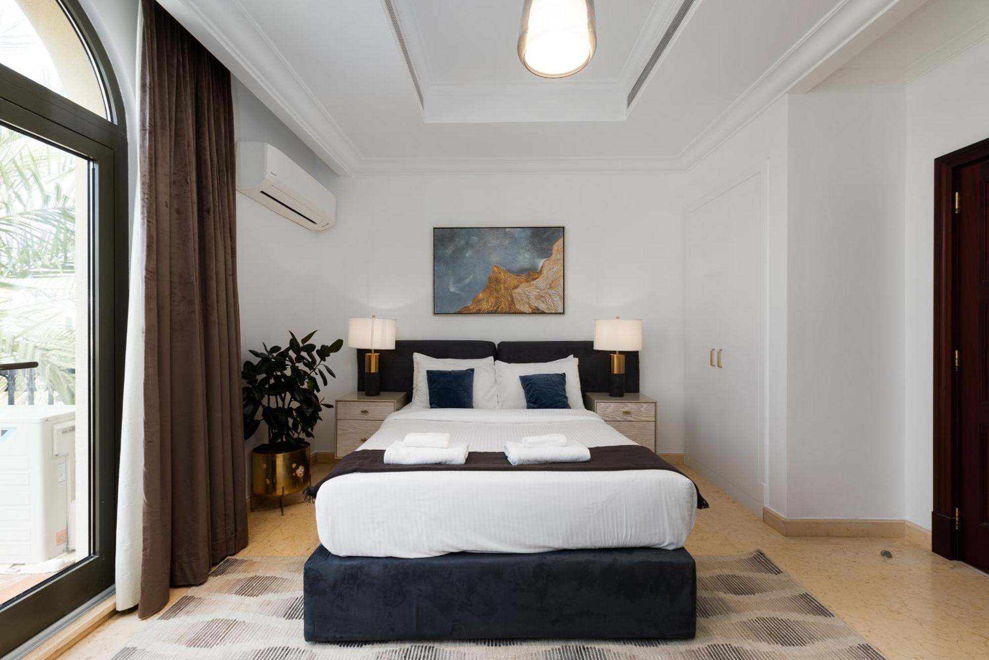 Frond D, Palm Villa, Palm Jumeirah - Mint Villa Dubai