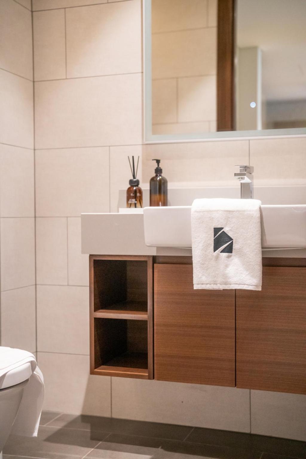 New Spacious 1br With Pool And Gym *