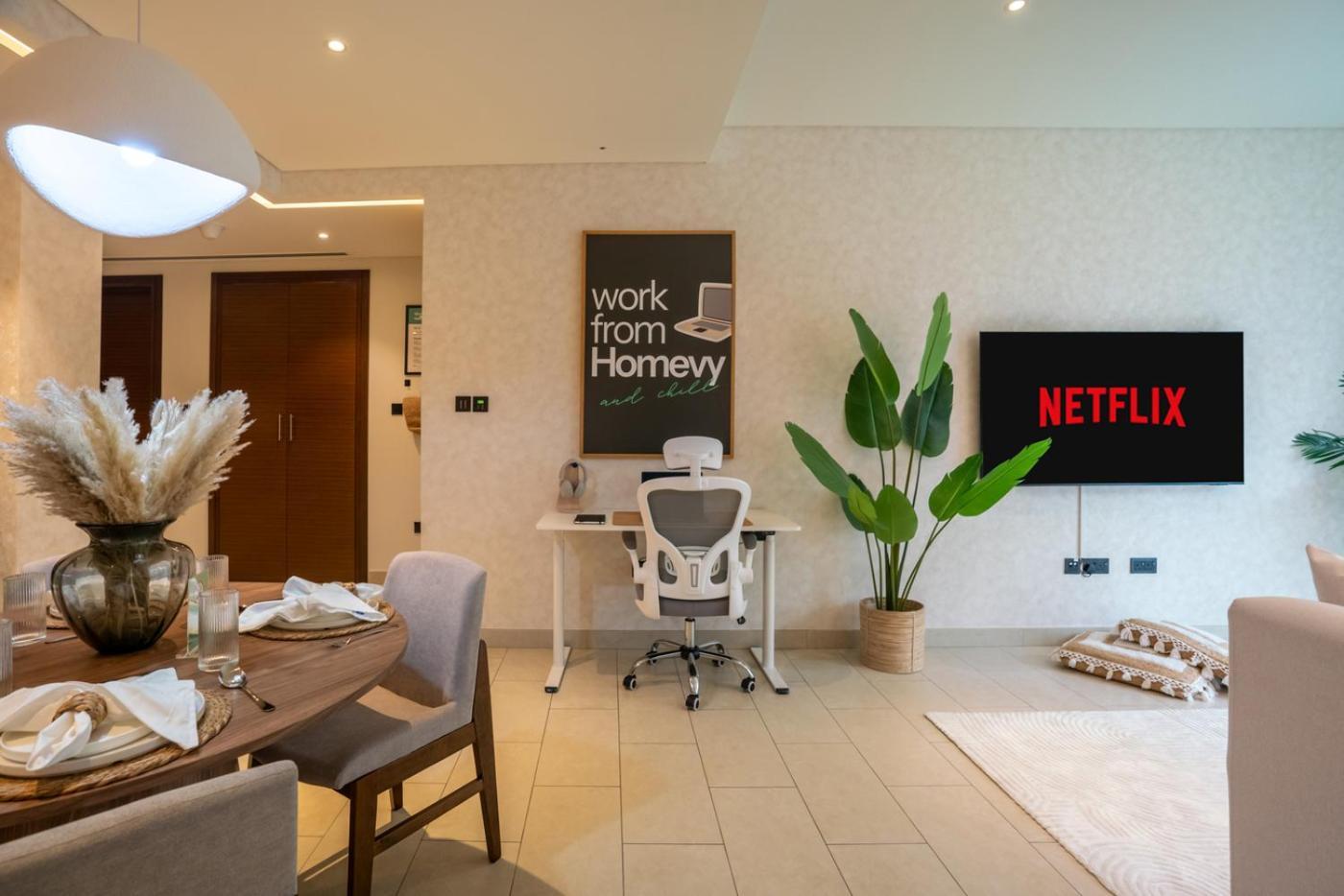 New Spacious 1br With Pool And Gym Dubai