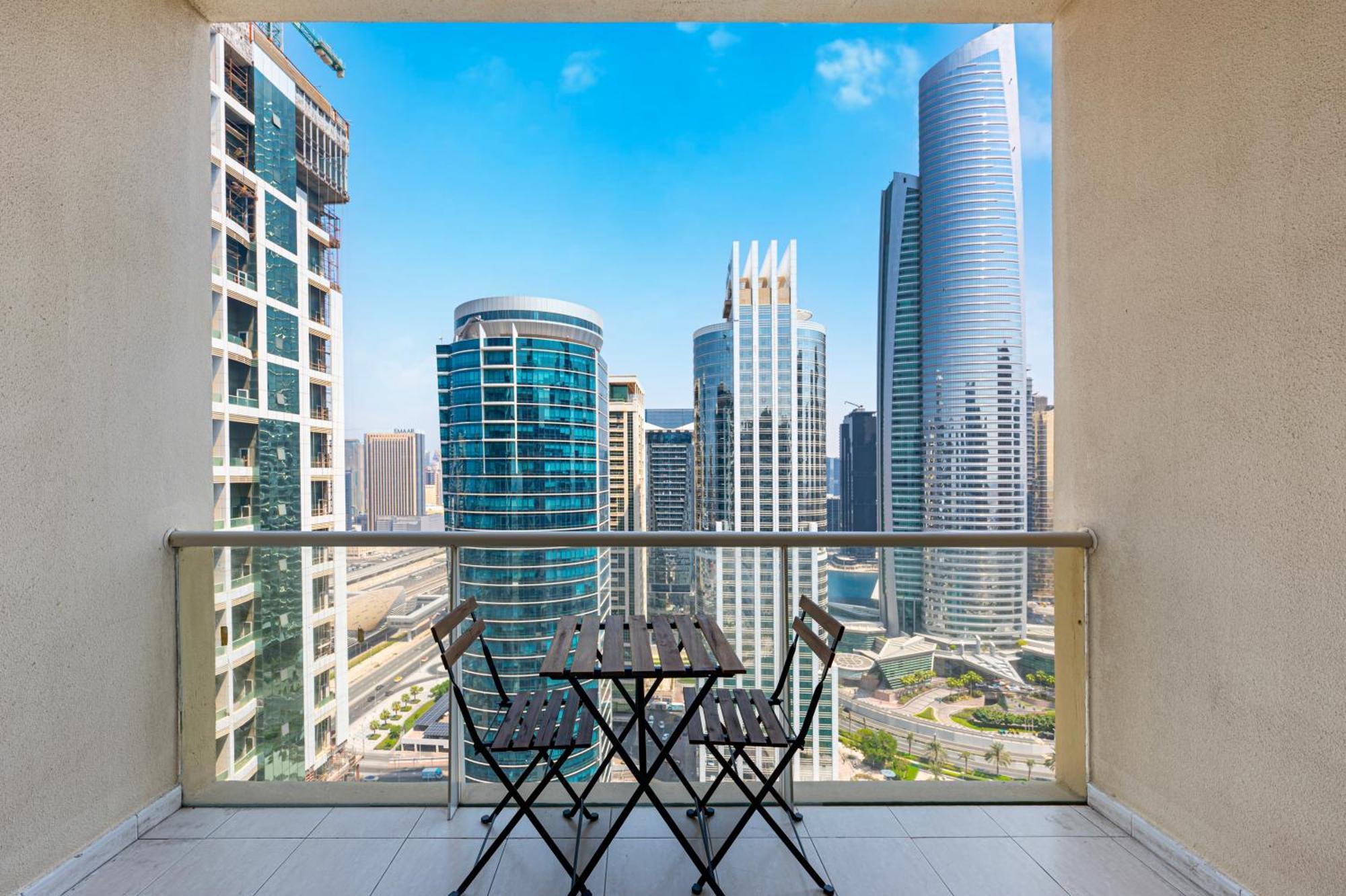 Splendid Close To Jbr