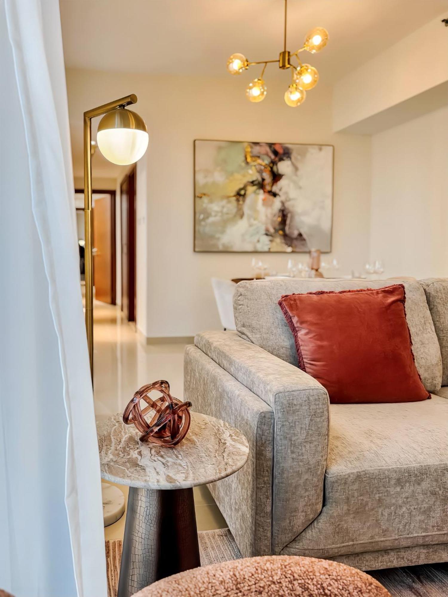 Downtown Burj Khalifa & Fountains Views 10 Min Walking To Mall - Stand Point Tower Apartment *