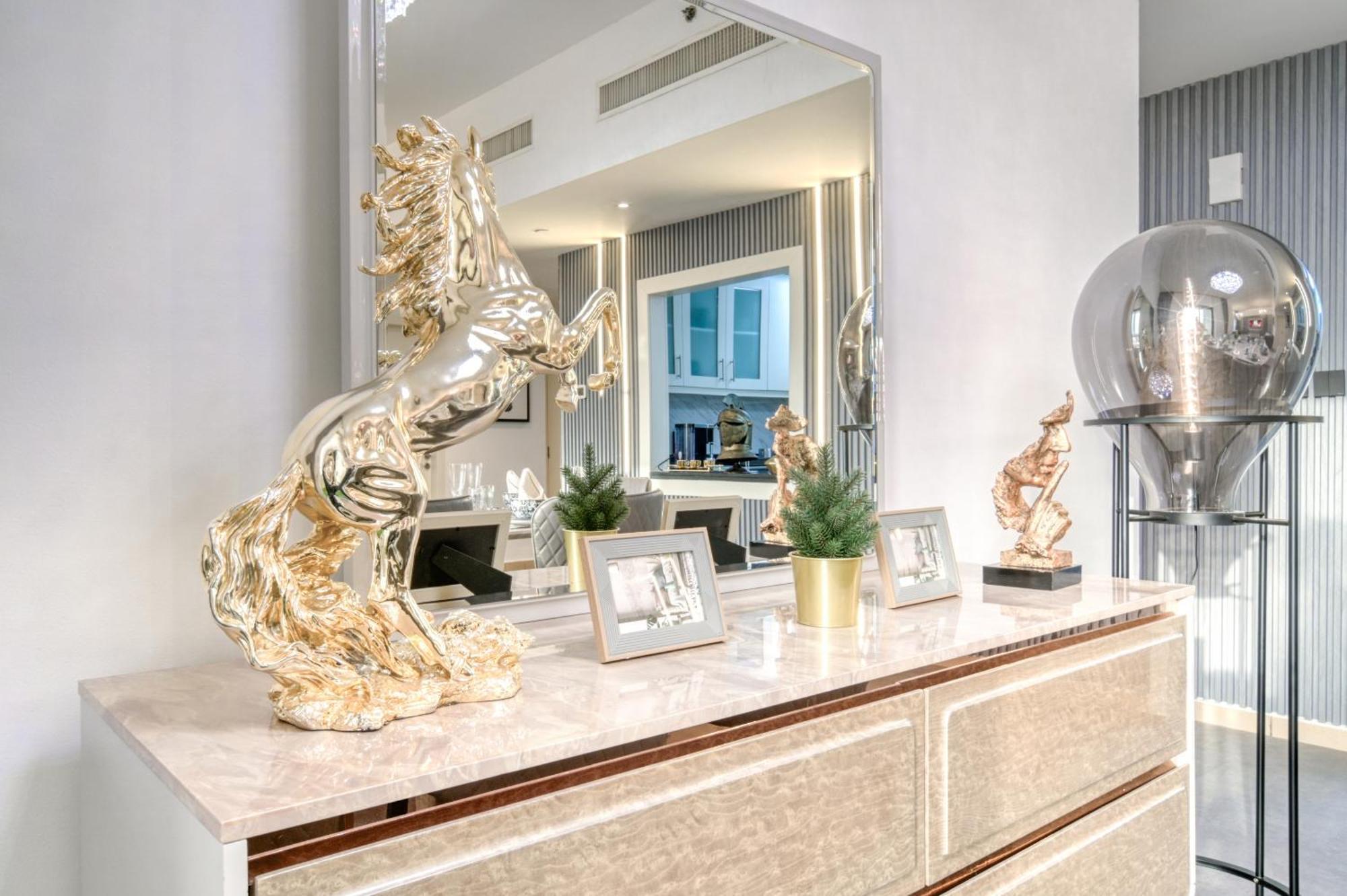 Apartment The Jbr Grand Luxury Sea View 4 Bedroom *