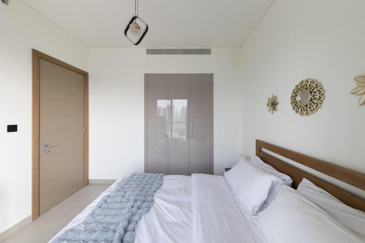 Chic 1br In Sobha Hartland Waves Dubai