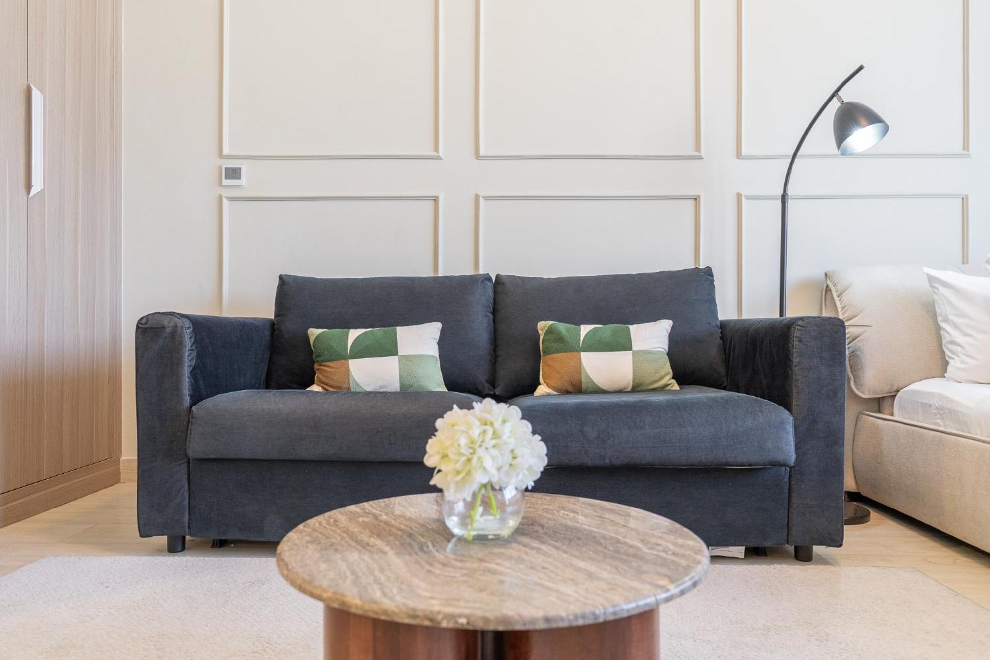 - Trendy Interiors - Views Apartment
