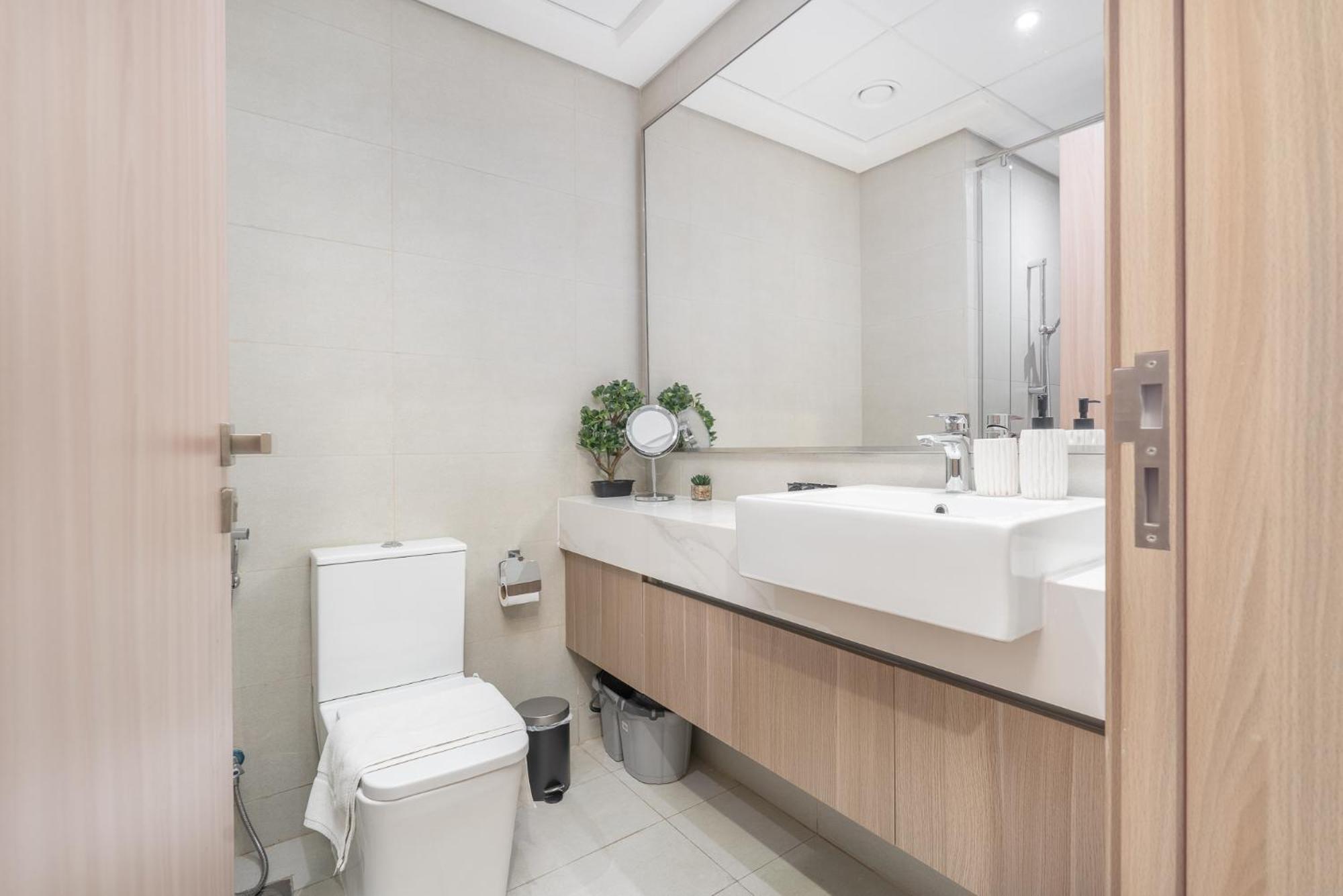 - Trendy Interiors - Views *