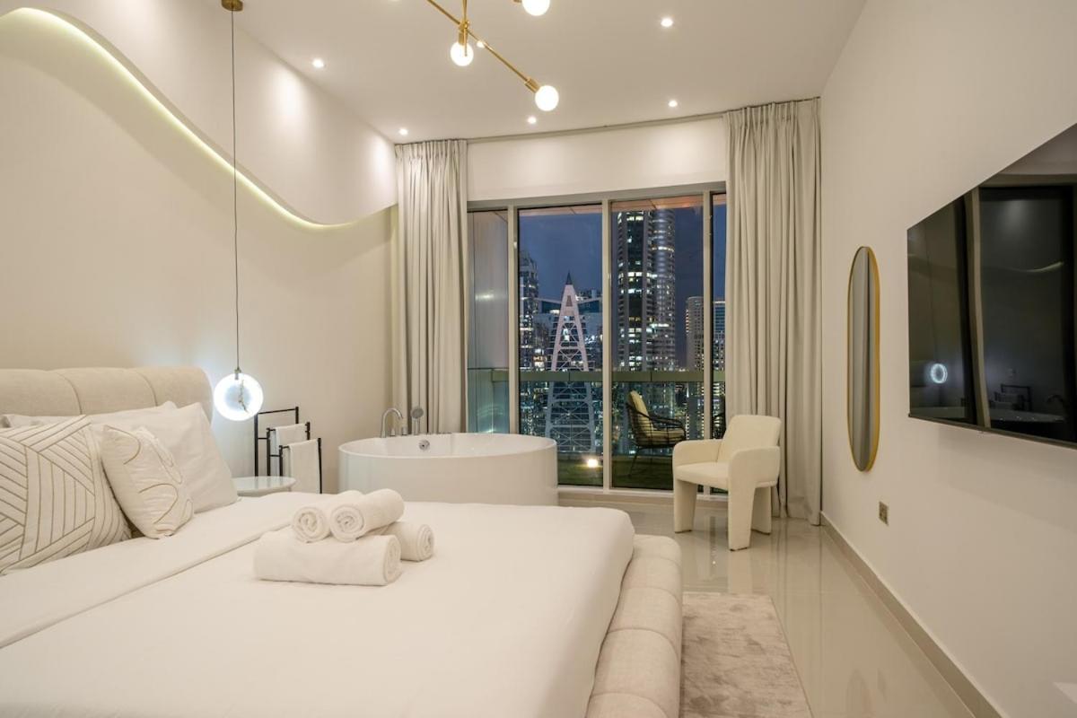 Apartment Lux 5br Marina With Jacuzzi, Walk To Beach, Gym Dubai