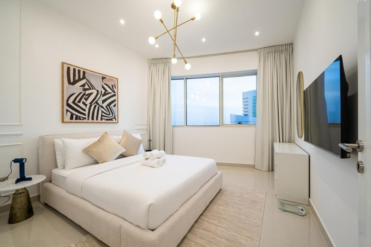 Lux 5br Marina With Jacuzzi, Walk To Beach, Gym *