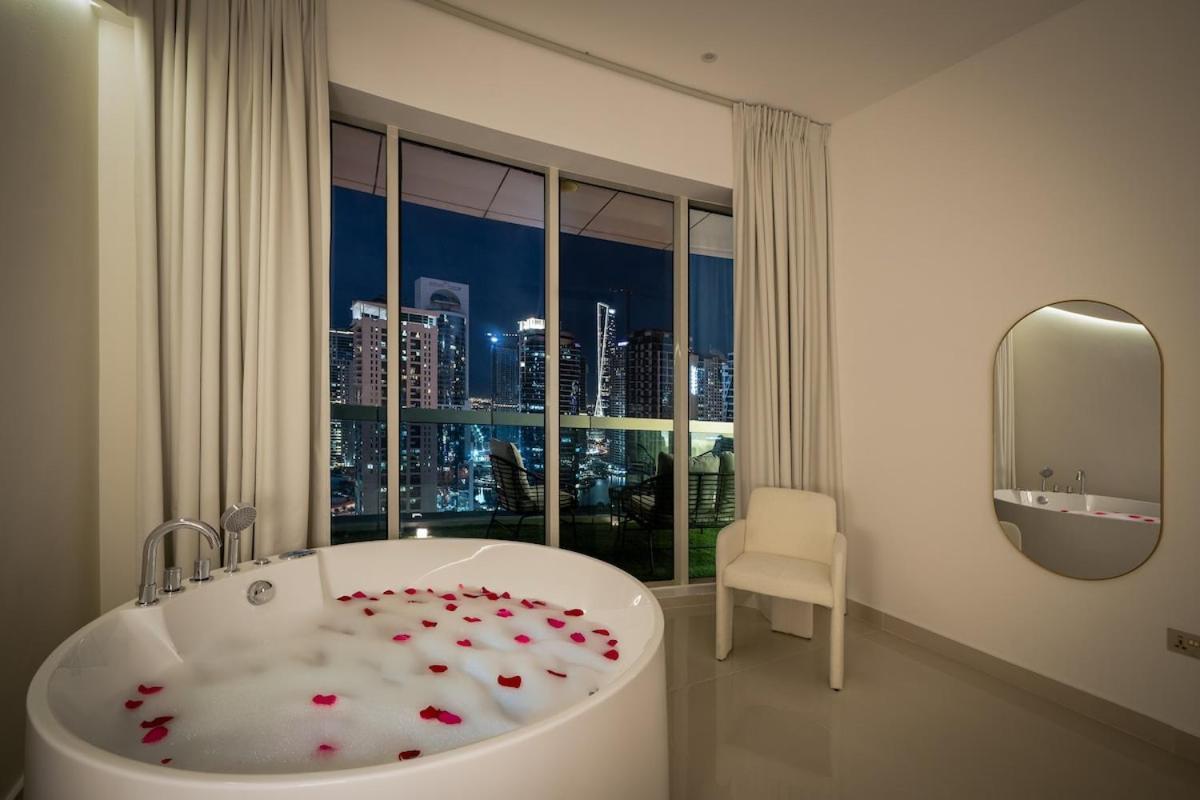 Lux 5br Marina With Jacuzzi, Walk To Beach, Gym