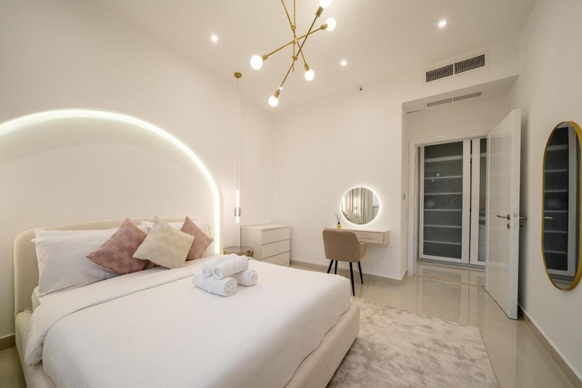 Lux 5br Marina With Jacuzzi, Walk To Beach, Gym * Dubai