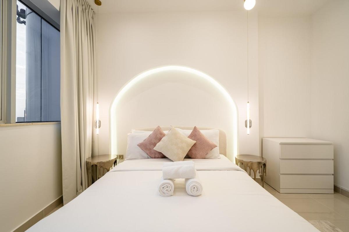 Apartment Lux 5br Marina With Jacuzzi, Walk To Beach, Gym *