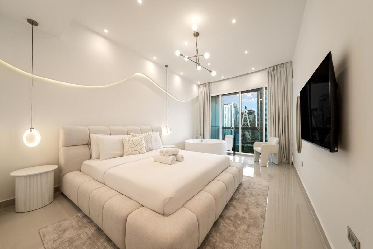 Lux 5br Marina With Jacuzzi, Walk To Beach, Gym Apartment Dubai