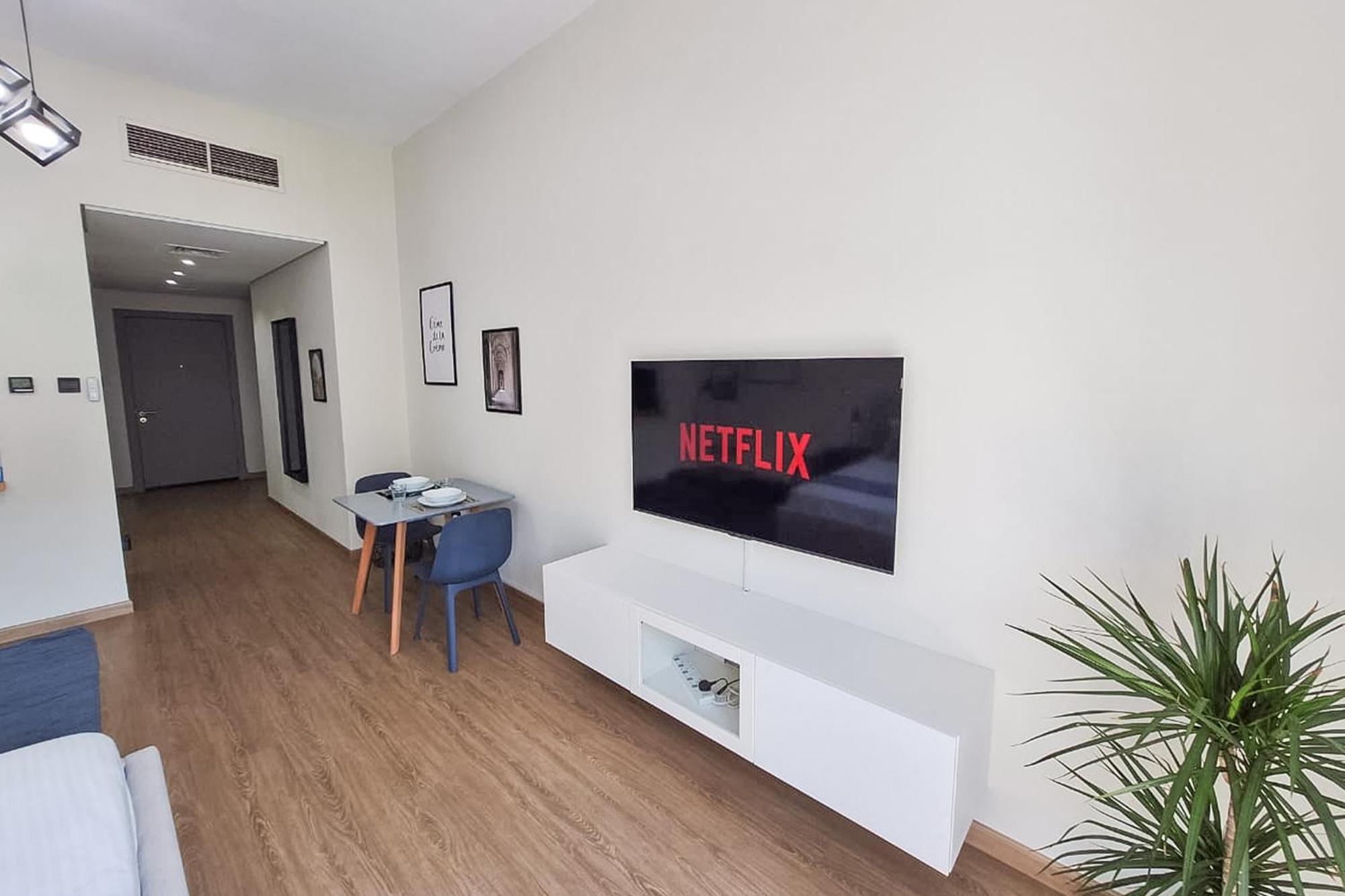 Modern Renovated Building 197 - 5 Min Walking From Metro And Pavilions Apartment