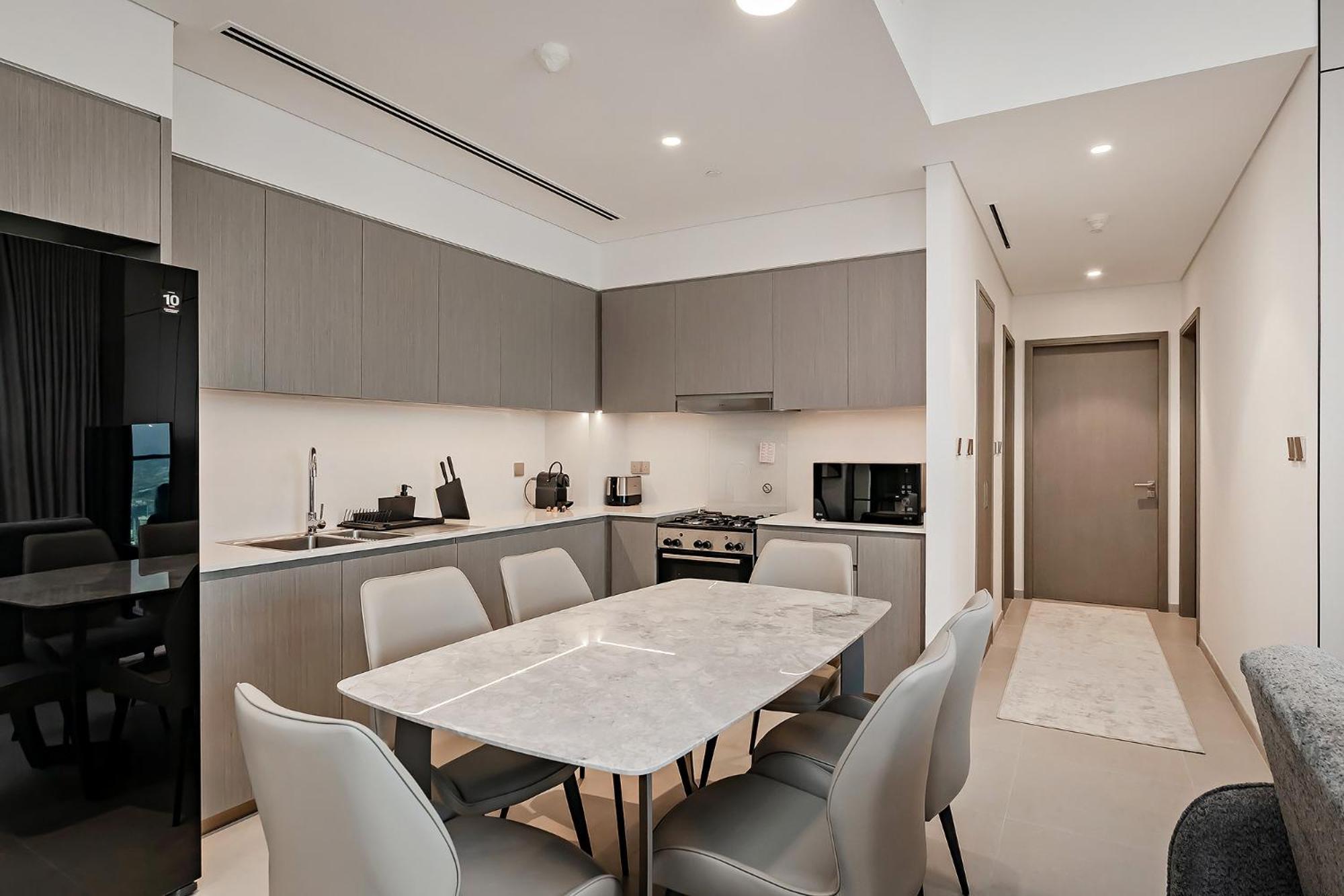 65th Floor Burj & Fountain Views Penthouse - Sleeps 9 - Grande Signature Residences Apartment