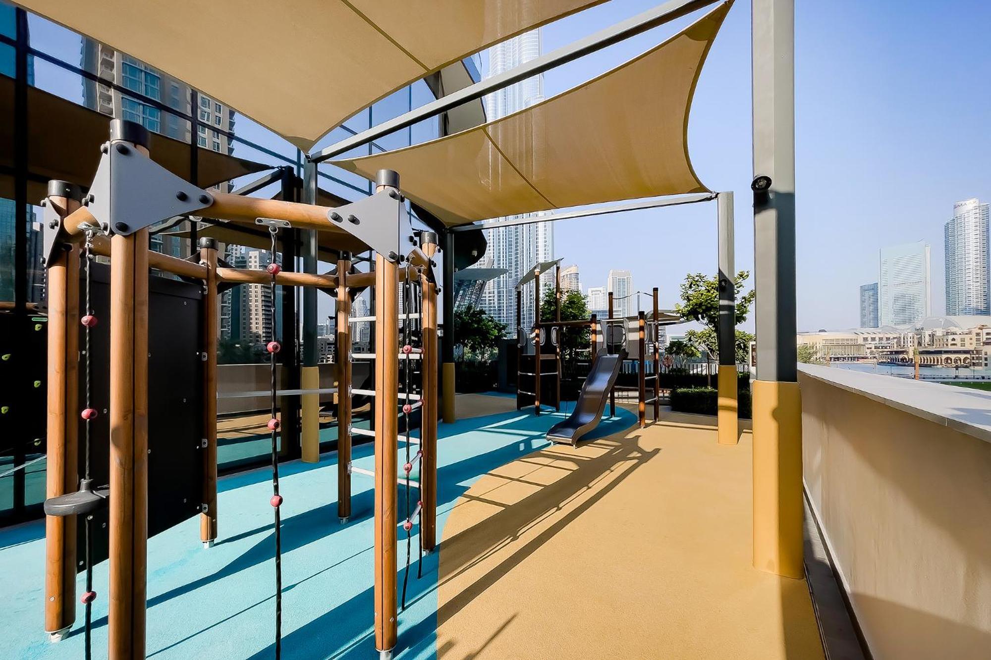 65th Floor Burj & Fountain Views Penthouse - Sleeps 9 - Grande Signature Residences Dubai