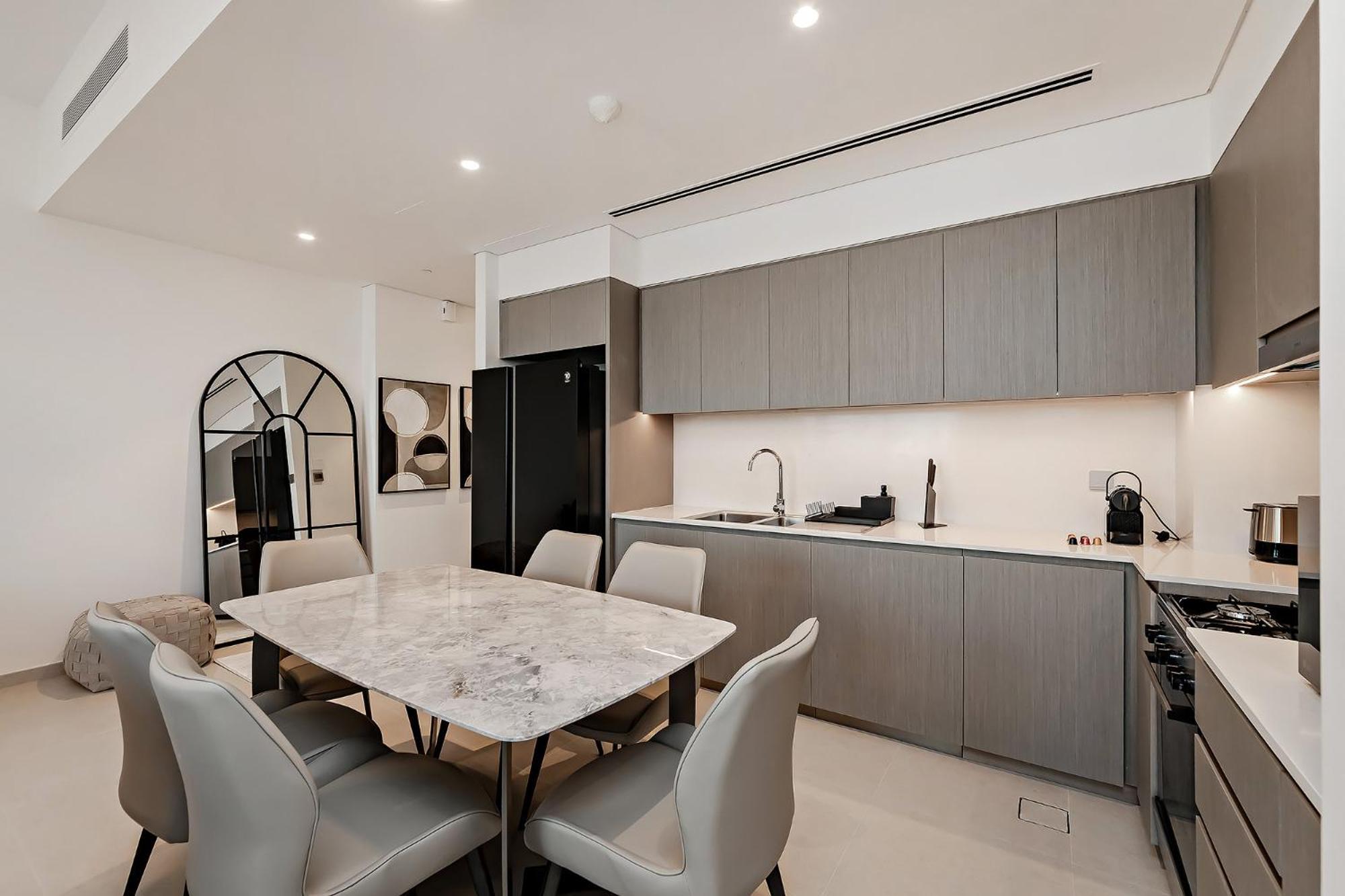 65th Floor Burj & Fountain Views Penthouse - Sleeps 9 - Grande Signature Residences *