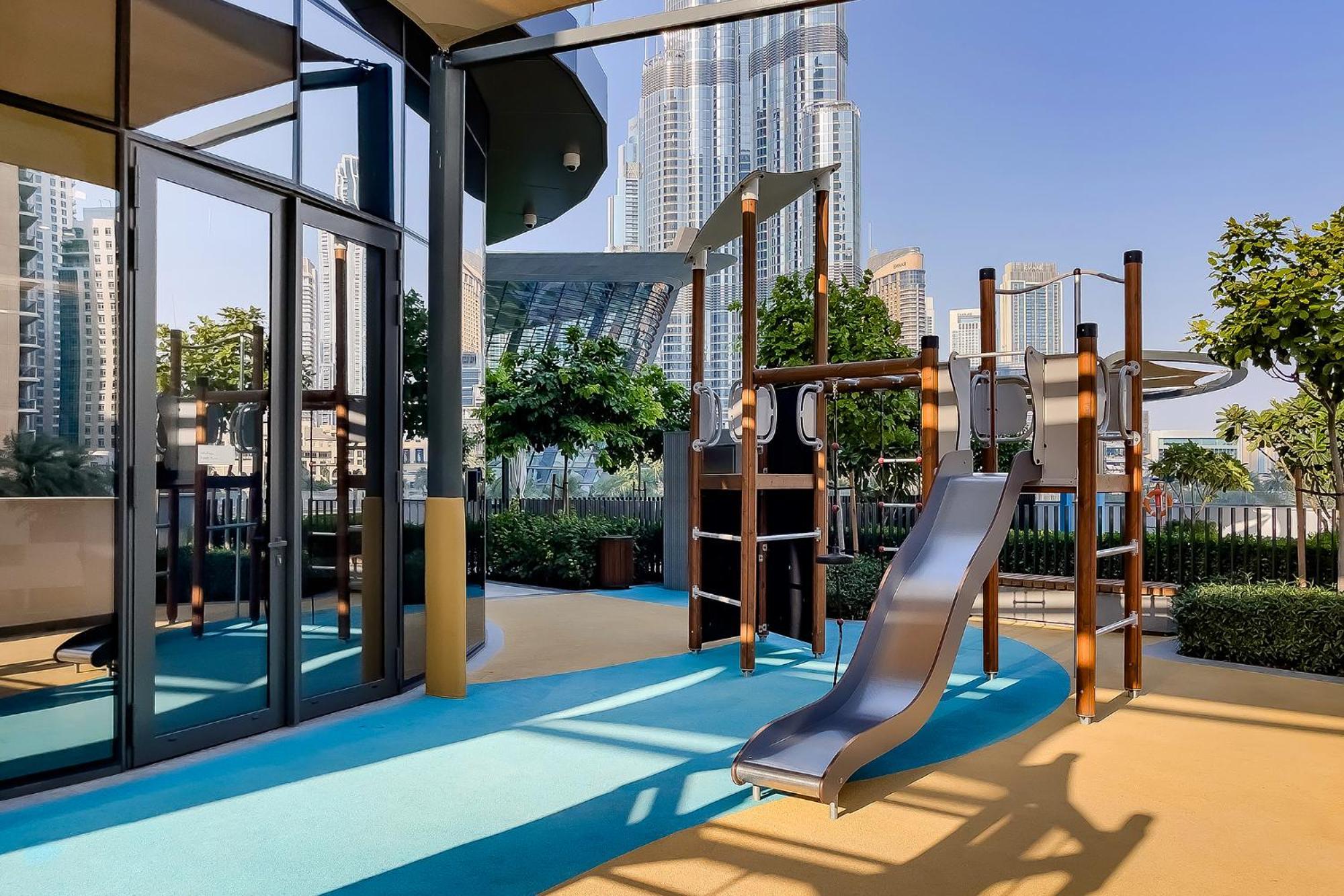 65th Floor Burj & Fountain Views Penthouse - Sleeps 9 - Grande Signature Residences Dubai