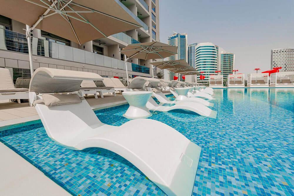 Chic 5 Min Walk To Mall & Burj Apartment
