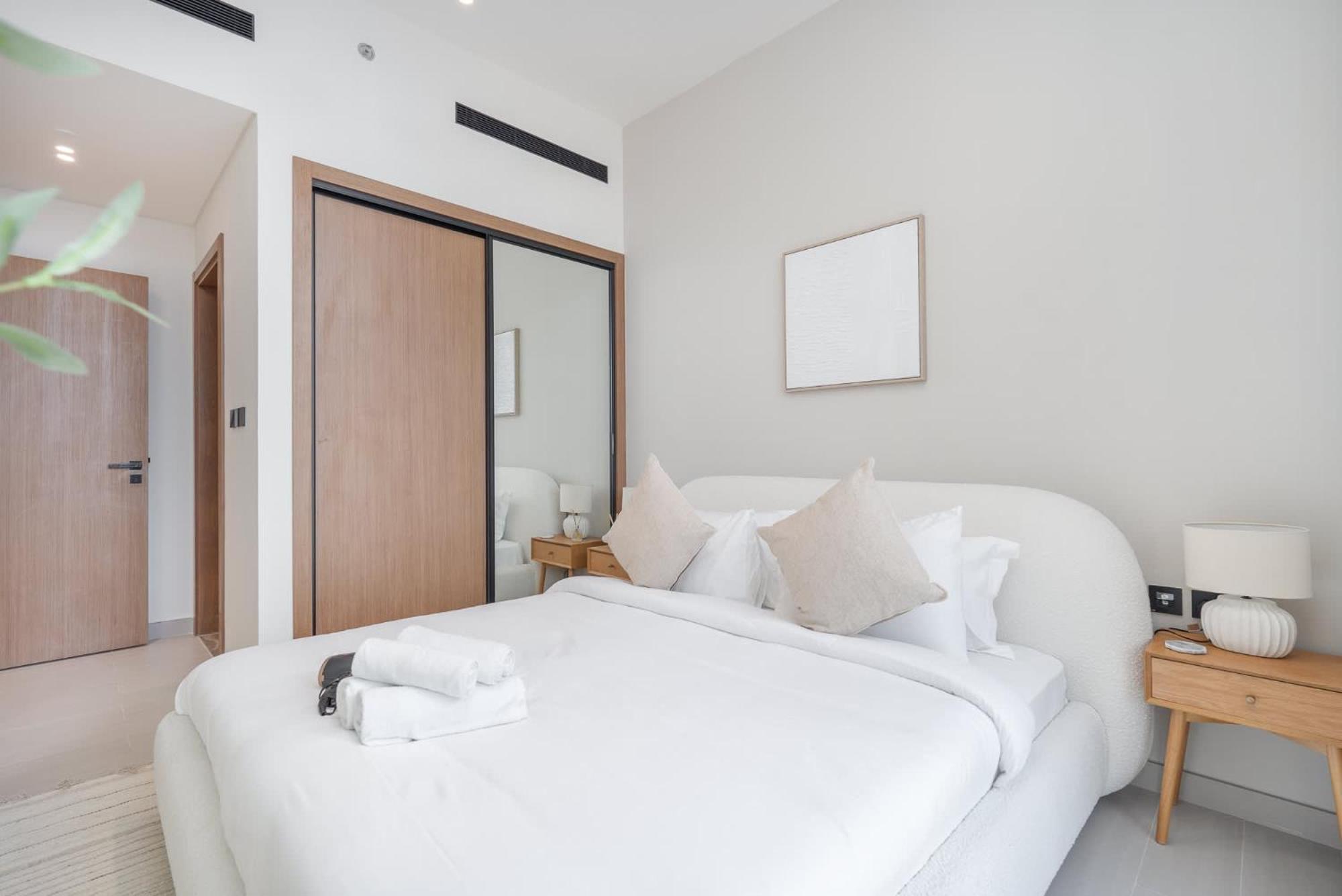 Ravishing 1 Bedroom In Binghatti Amber Apartment