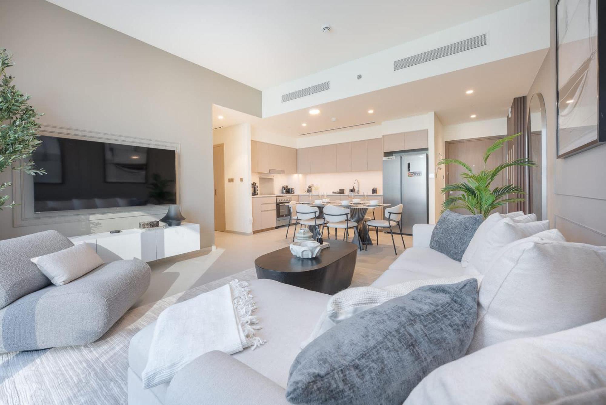 Cozy 2-bedroom Perfect For Family In Downtown With Burj Khalifa Views Dubai