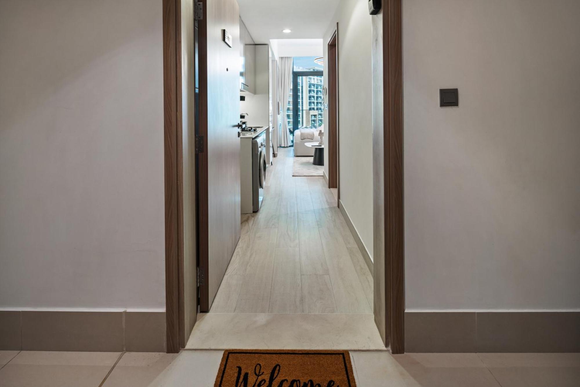 New Chic In Azizi Riviera One Apartment Dubai