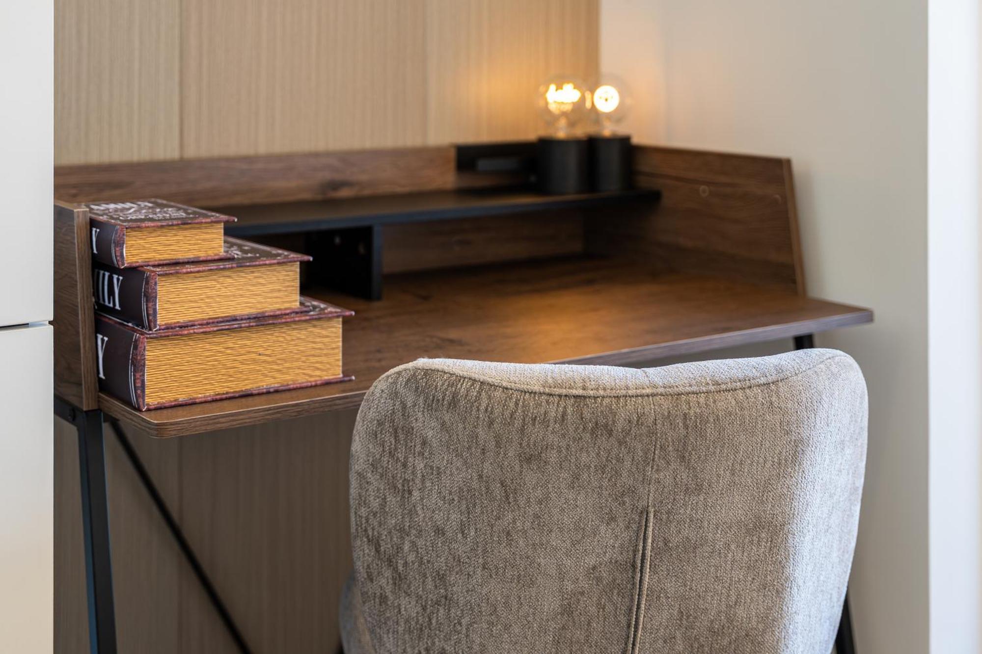 Apartment New Chic In Azizi Riviera One *