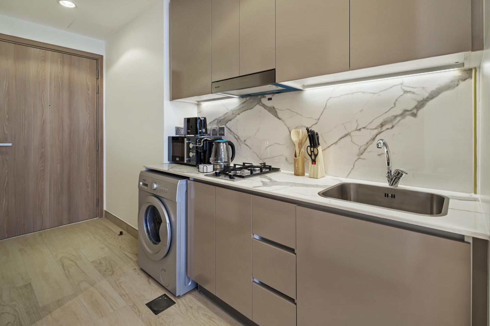 Apartment New Chic In Azizi Riviera One