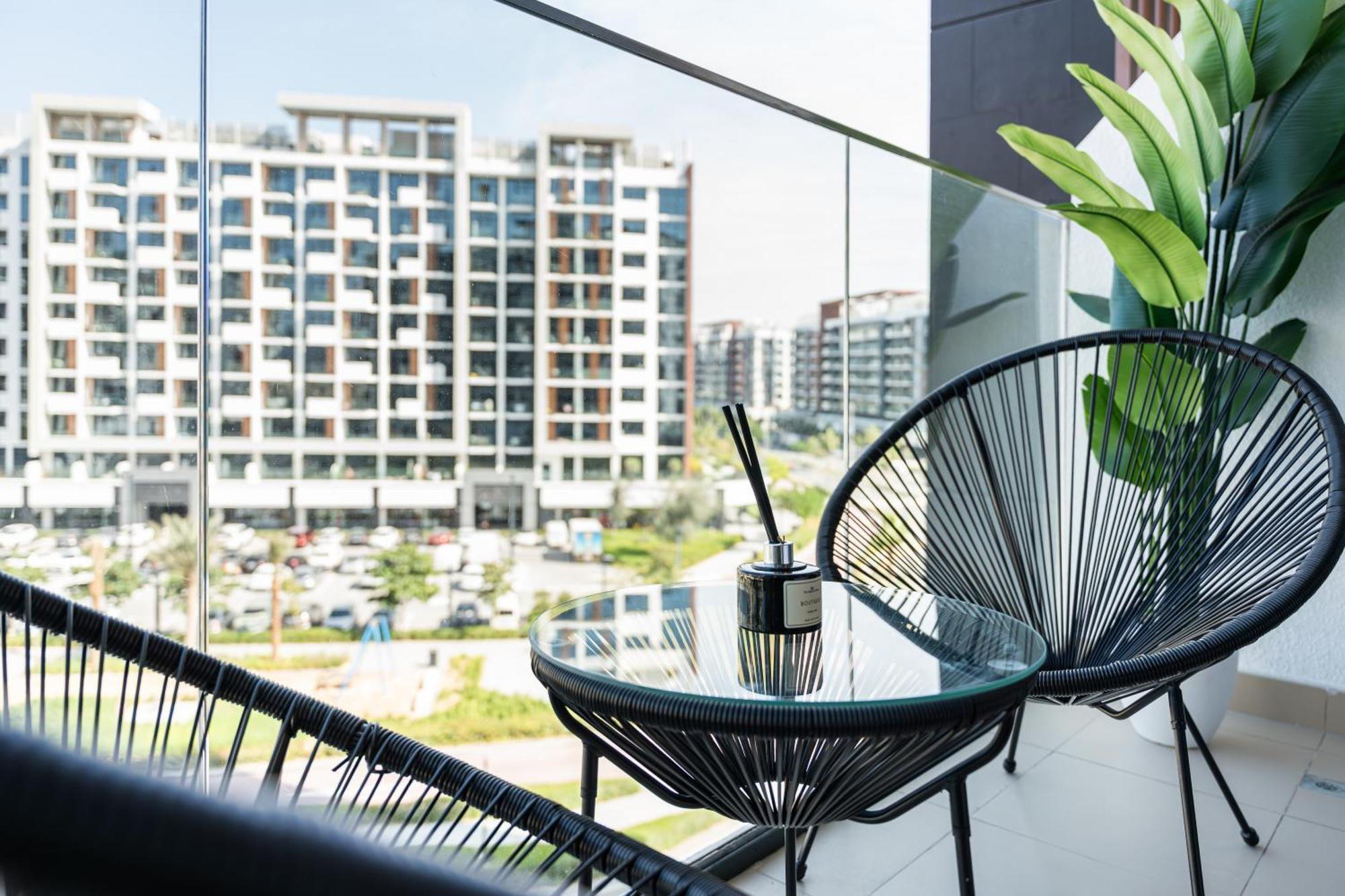 New Chic In Azizi Riviera One Apartment