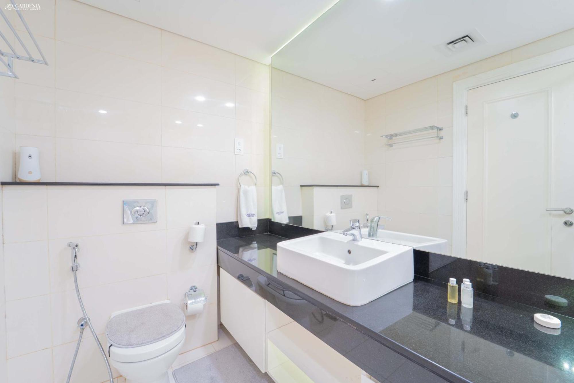 Apartment Capital Bay Towers Business Bay Spacious And Stylish 2 Br *