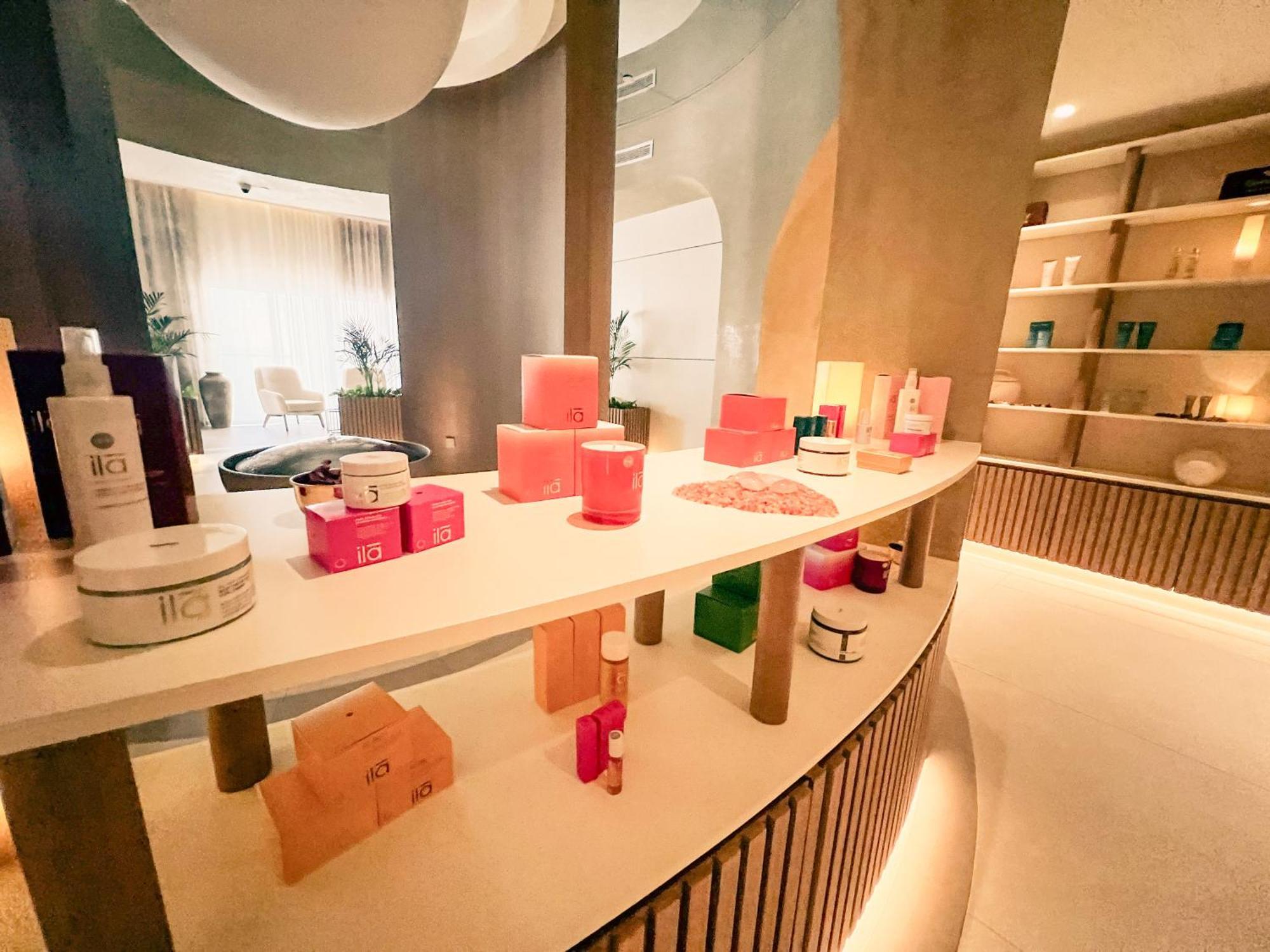 New Fairmont Private Club Access Palm Jumeirah Apartment