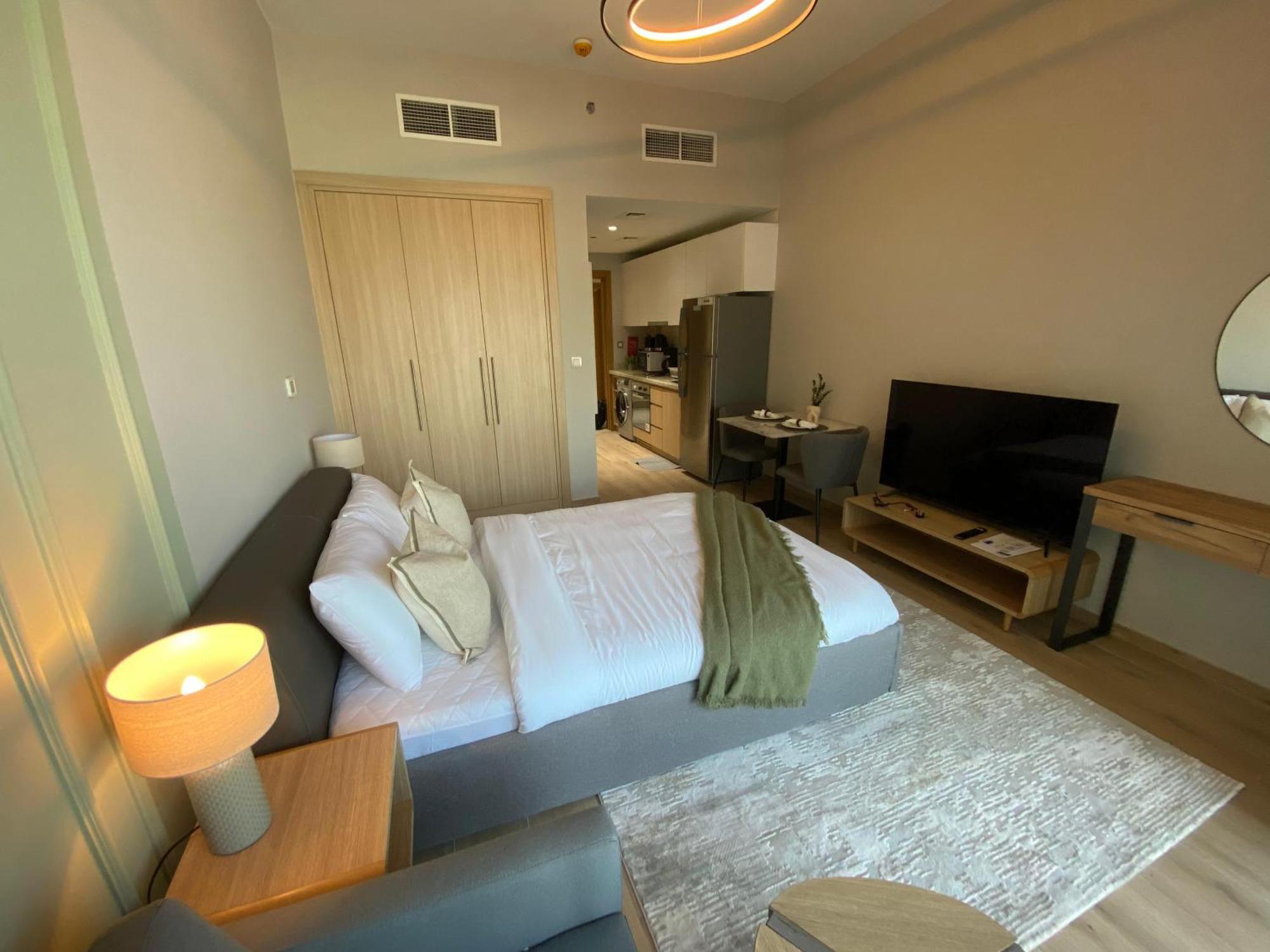 Apartment Furnished Next To Metro *