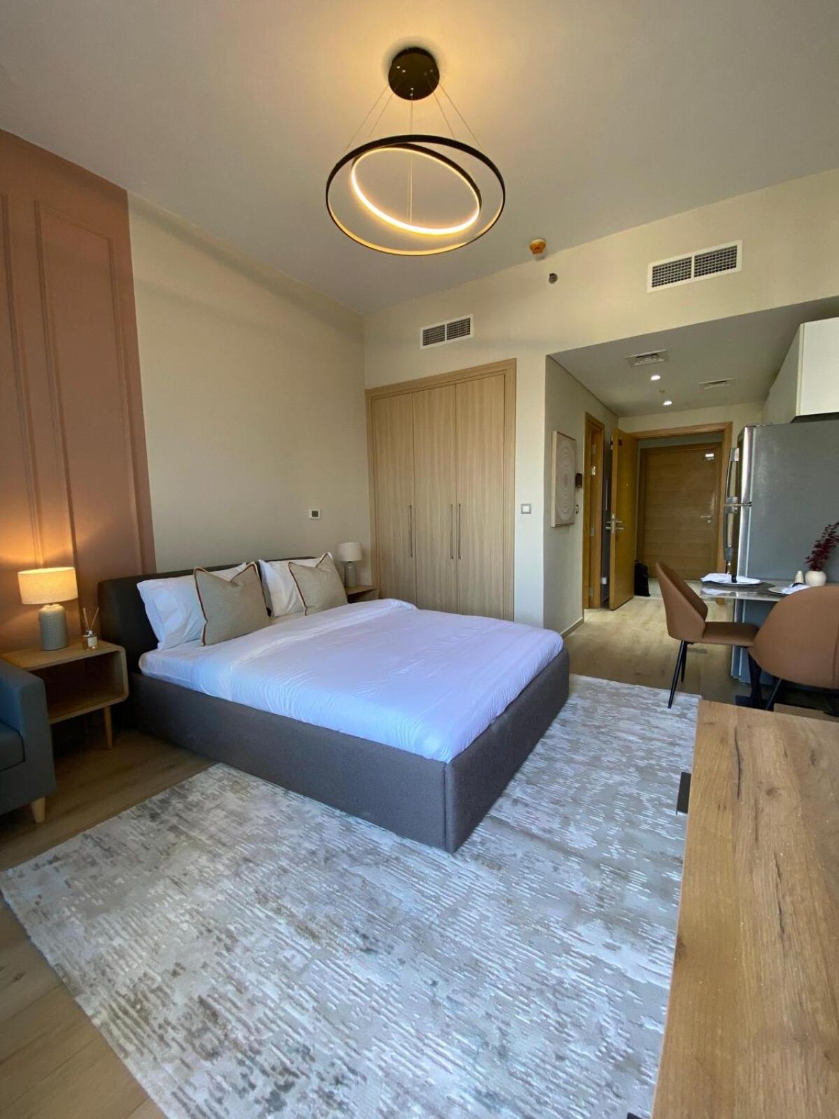 Furnished Next To Metro Apartment *