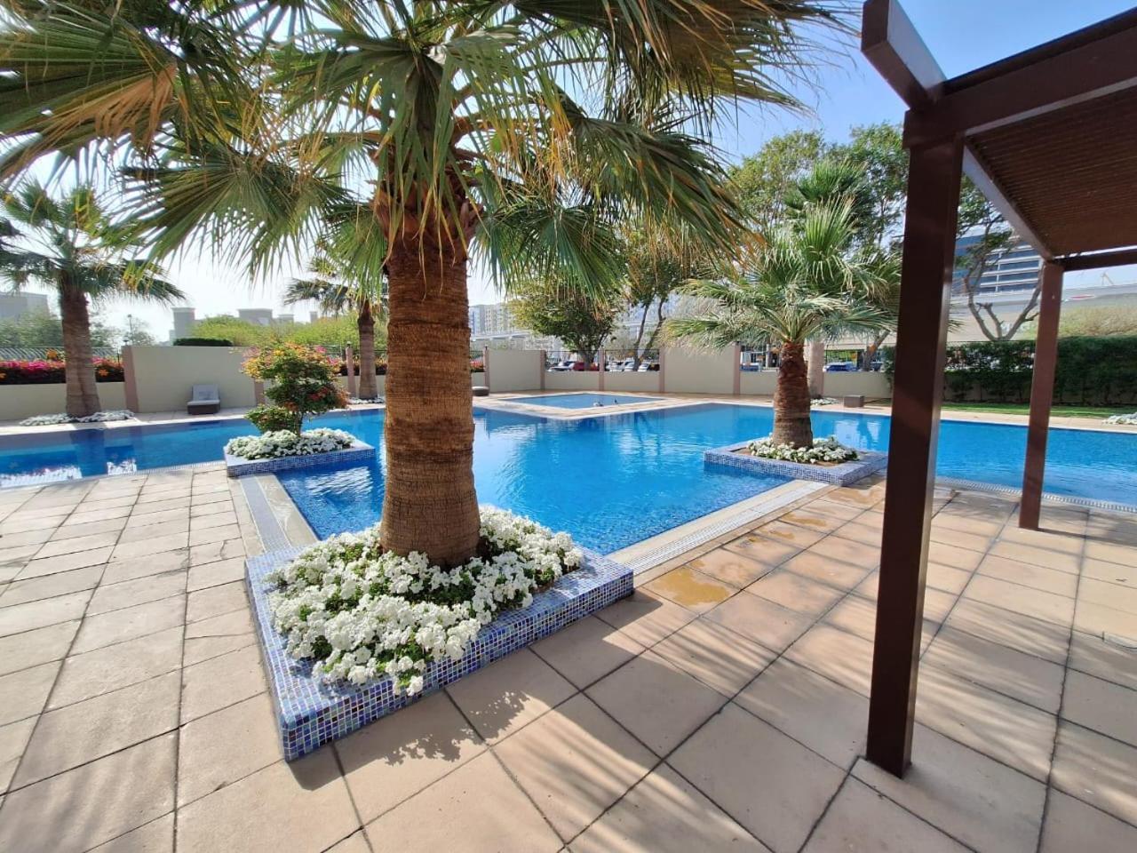 Modern Renovated Building 197 - 5 Min Walking From Metro And Pavilions Apartment Dubai