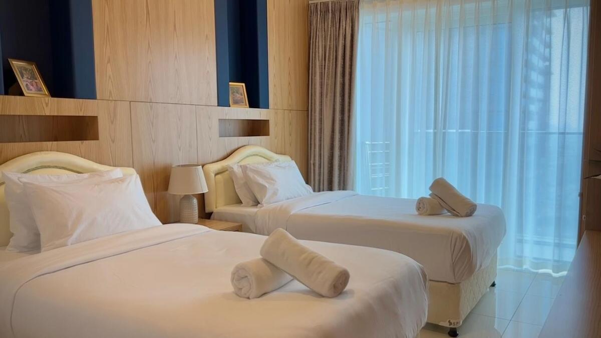 Exclusive 2br Escape With Marina Views In Damac Heights By Bhavan Apartment