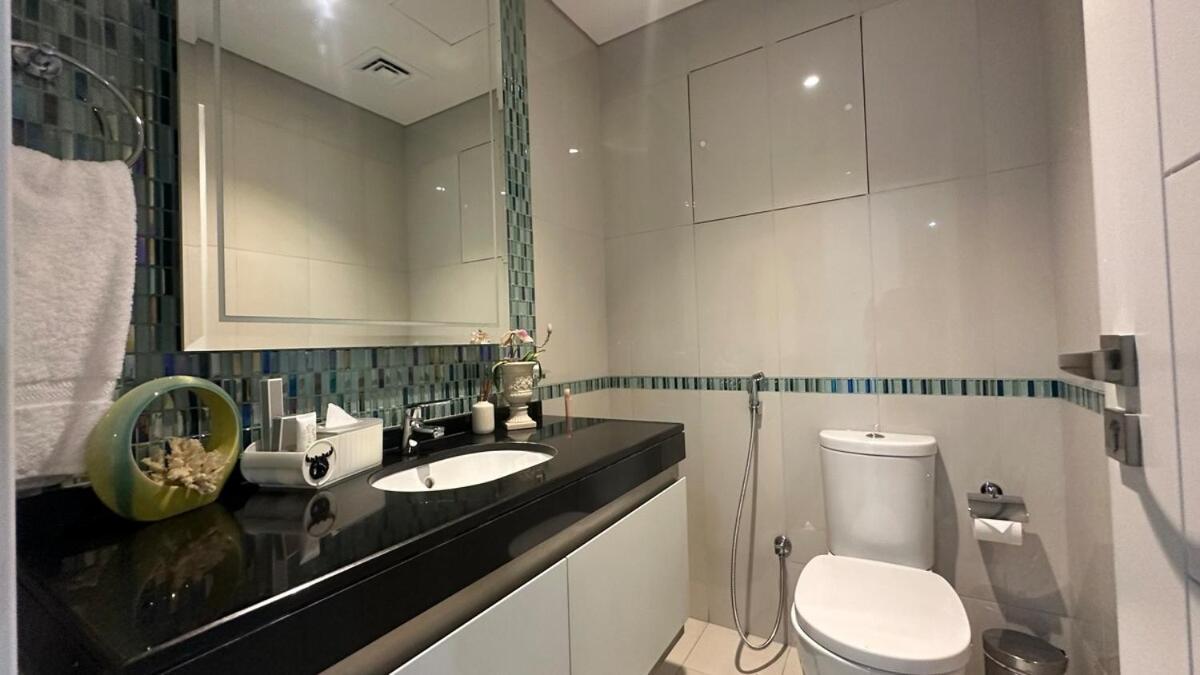 Apartment Exclusive 2br Escape With Marina Views In Damac Heights By Bhavan