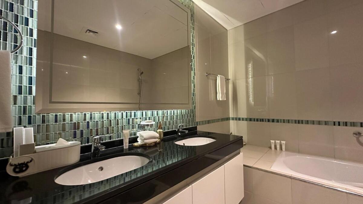 Exclusive 2br Escape With Marina Views In Damac Heights By Bhavan *