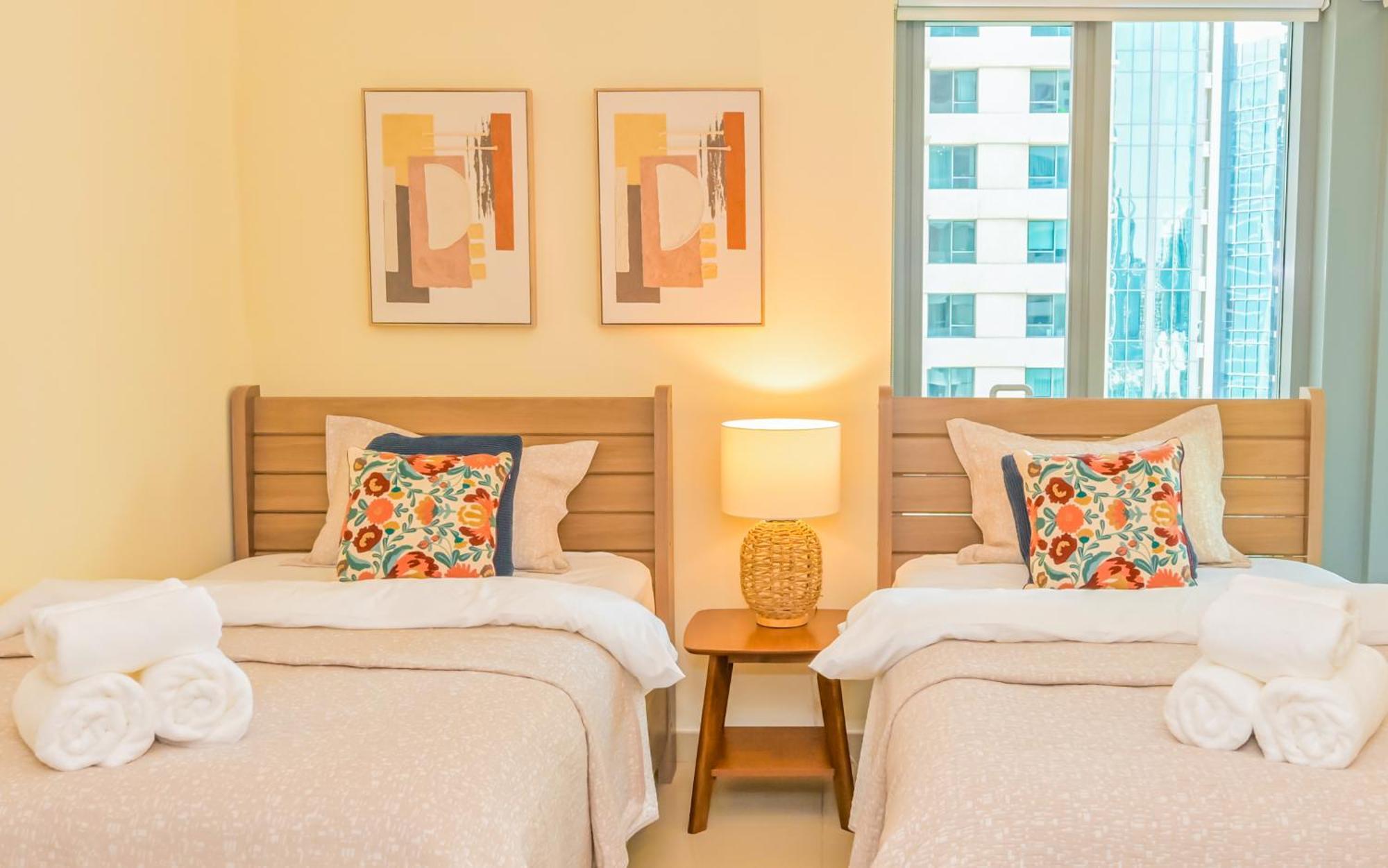 New 2br Stunning Burj & Fountain View Luxe Downtown Apartment Dubai
