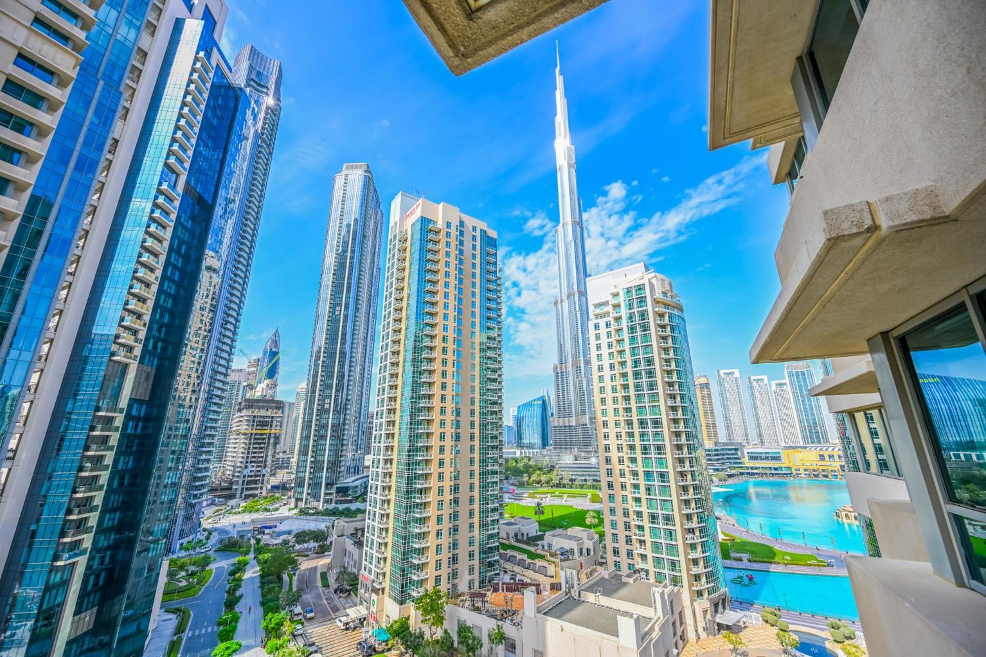 New 2br Stunning Burj & Fountain View Luxe Downtown *