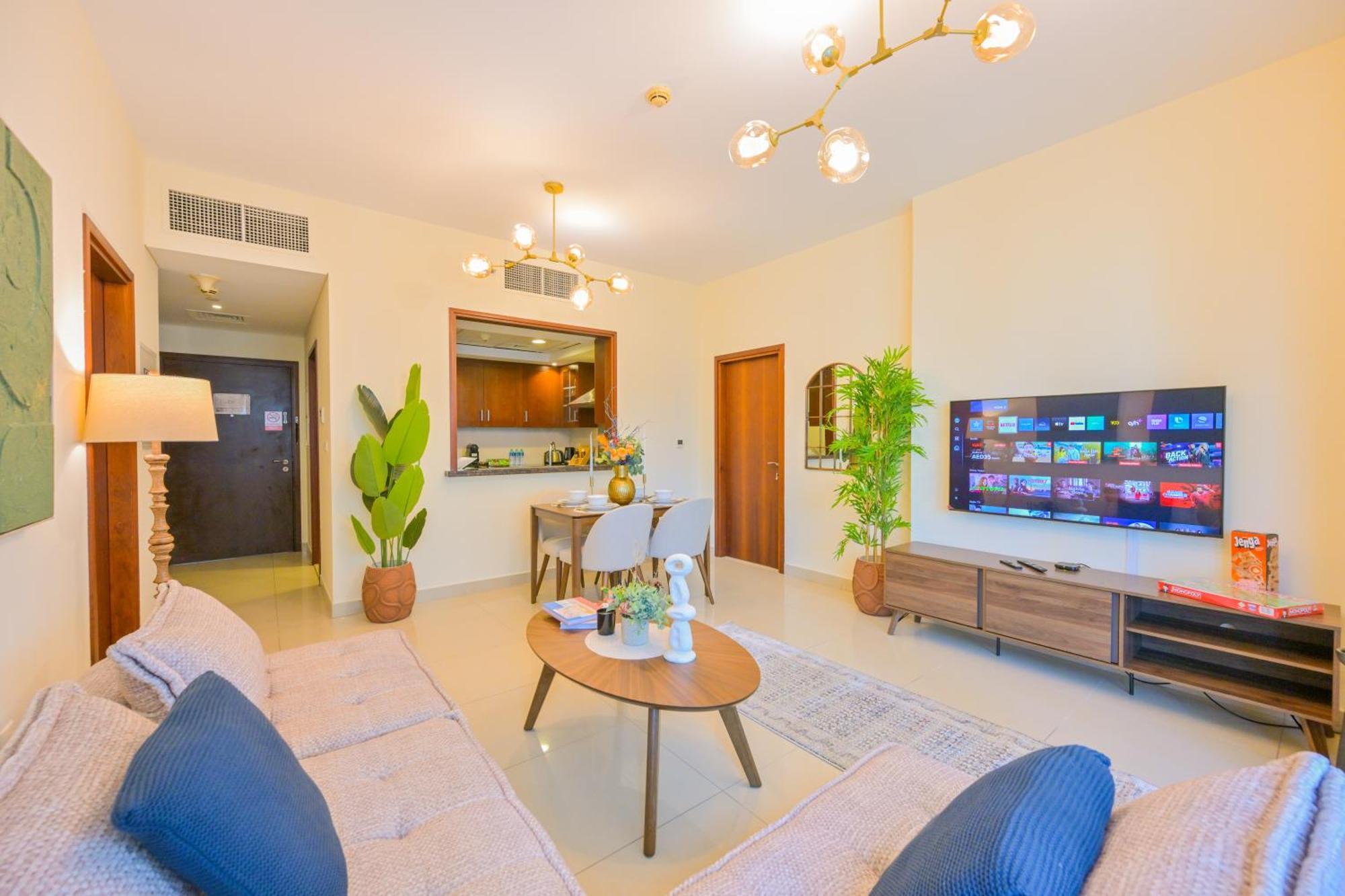 New 2br Stunning Burj & Fountain View Luxe Downtown Dubai