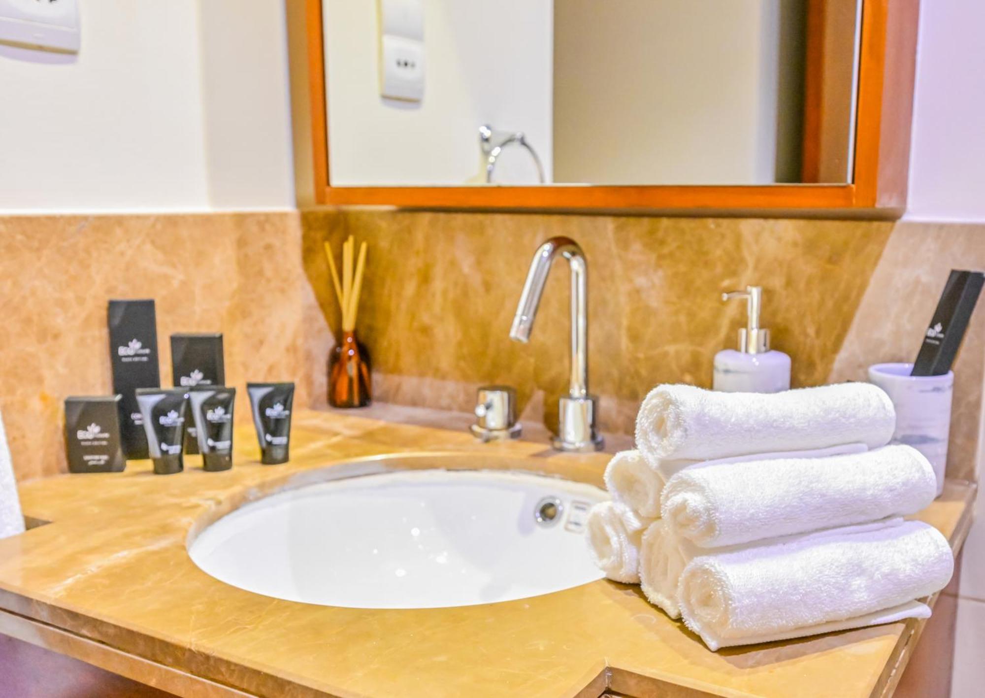 Apartment New 2br Stunning Burj & Fountain View Luxe Downtown Dubai