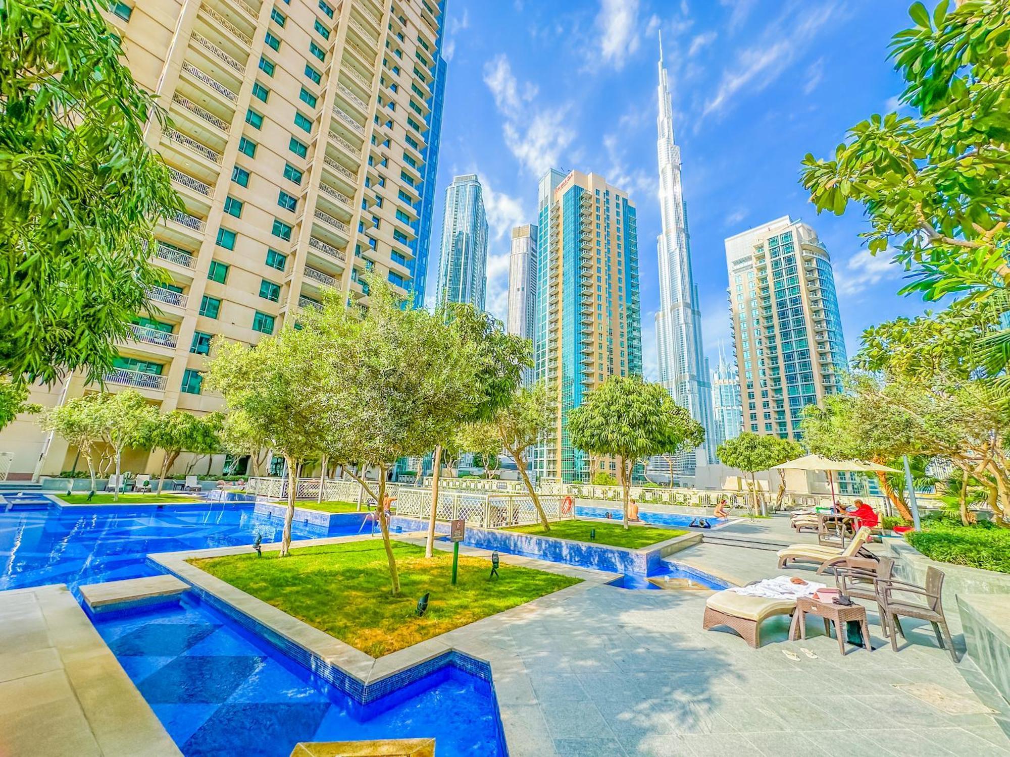 New 2br Stunning Burj & Fountain View Luxe Downtown *