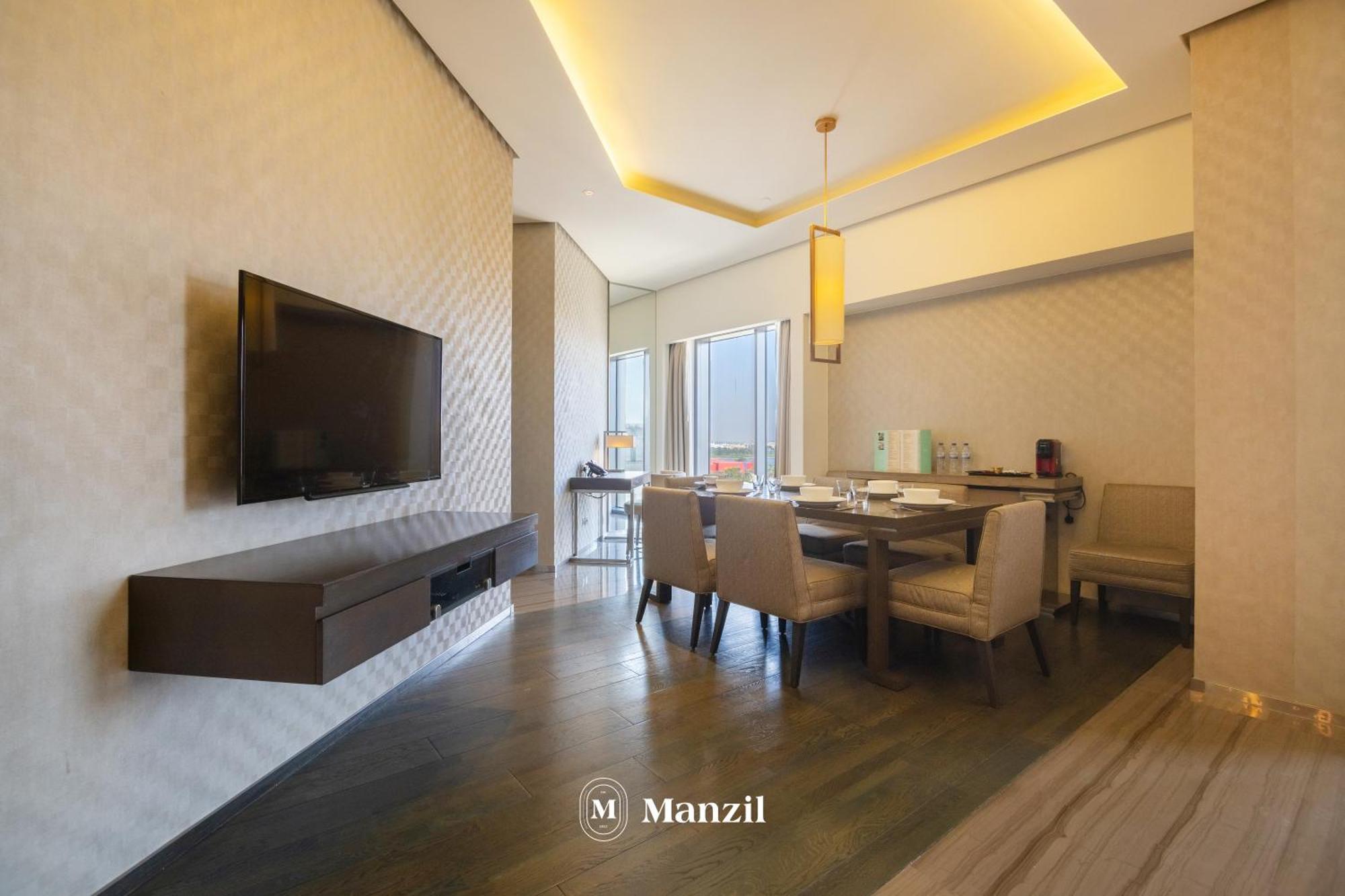 Luxury & In Creek Heights, Near Wafi Mall & Frame Apartment *