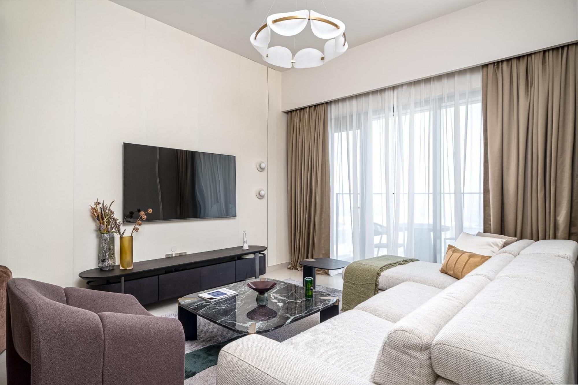 Apartment Brand New Elegant 1 Bedroom I Steps From Mall Dubai