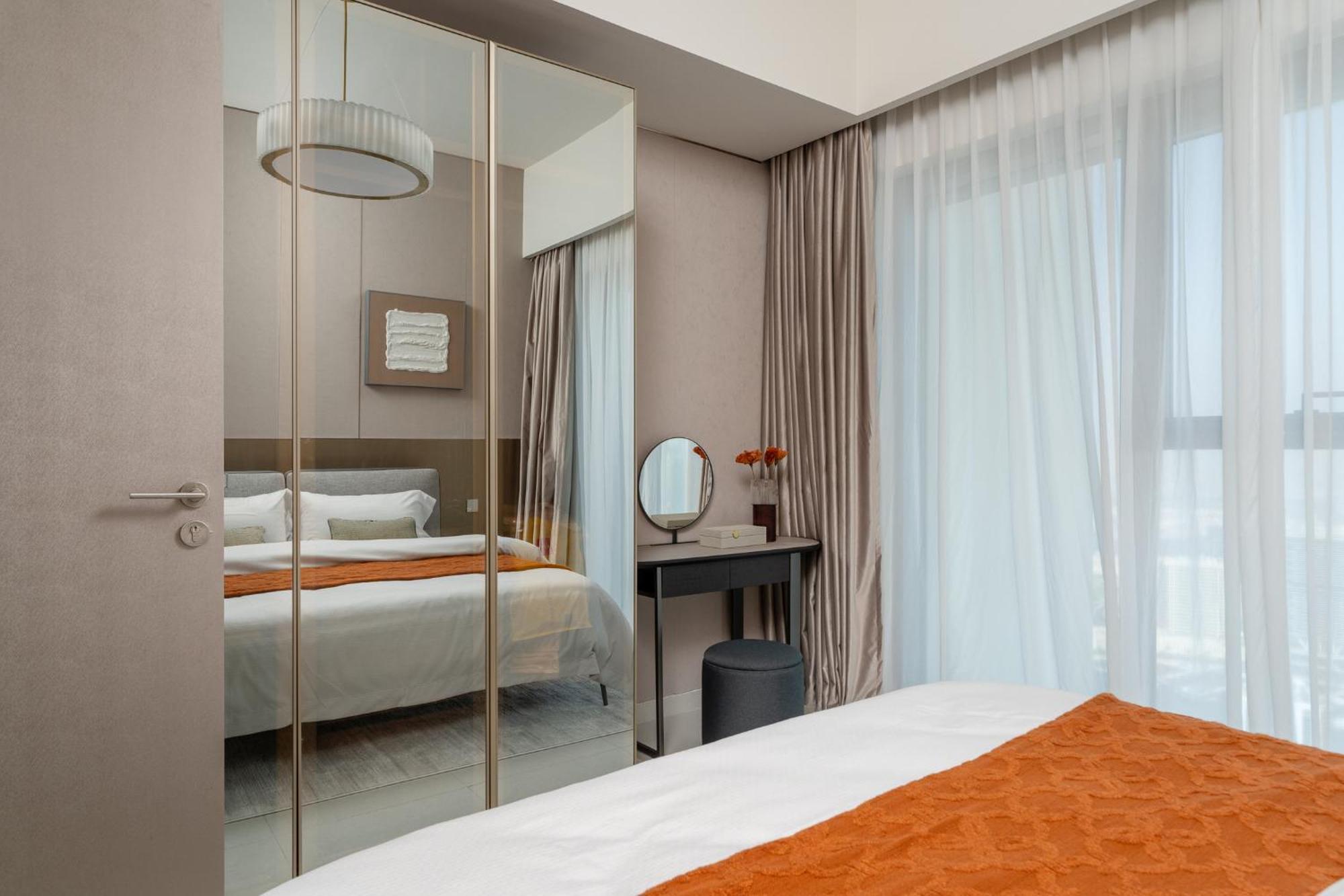 Apartment Brand New Elegant 1 Bedroom I Steps From Mall Dubai