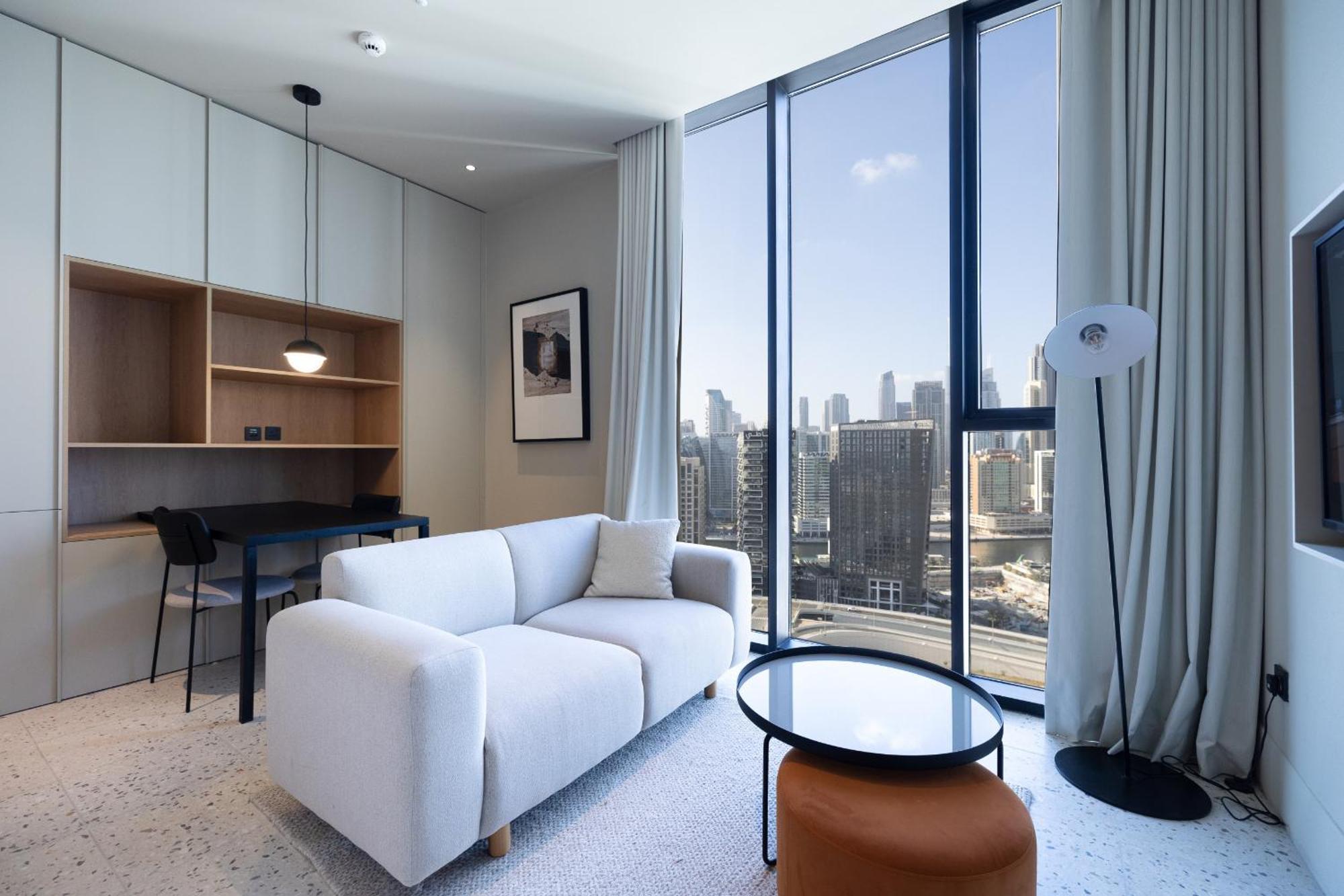 Modern At Upside Living With Burj Views - Business Travelers Dubai