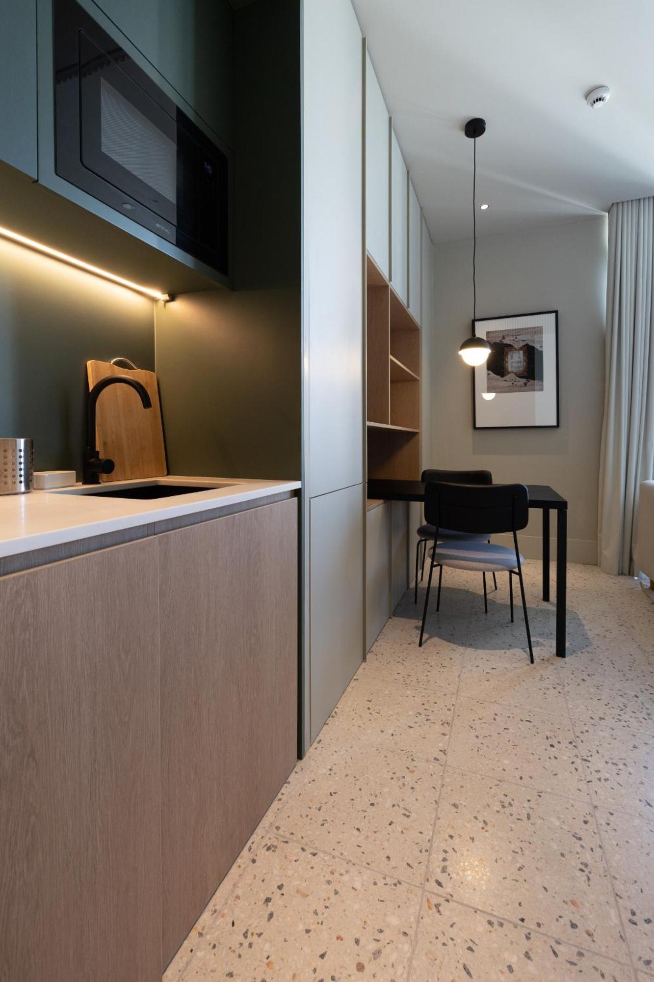 Apartment Modern At Upside Living With Burj Views - Business Travelers