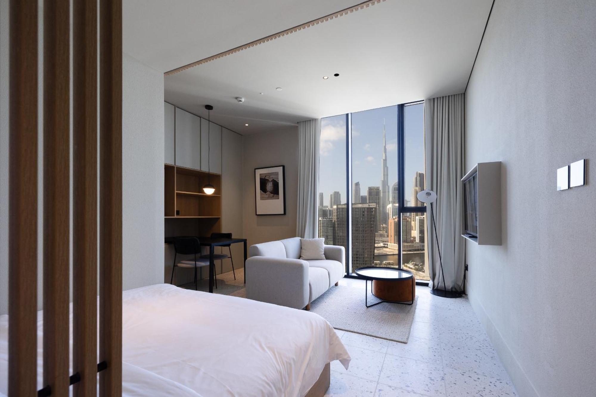 Modern At Upside Living With Burj Views - Business Travelers