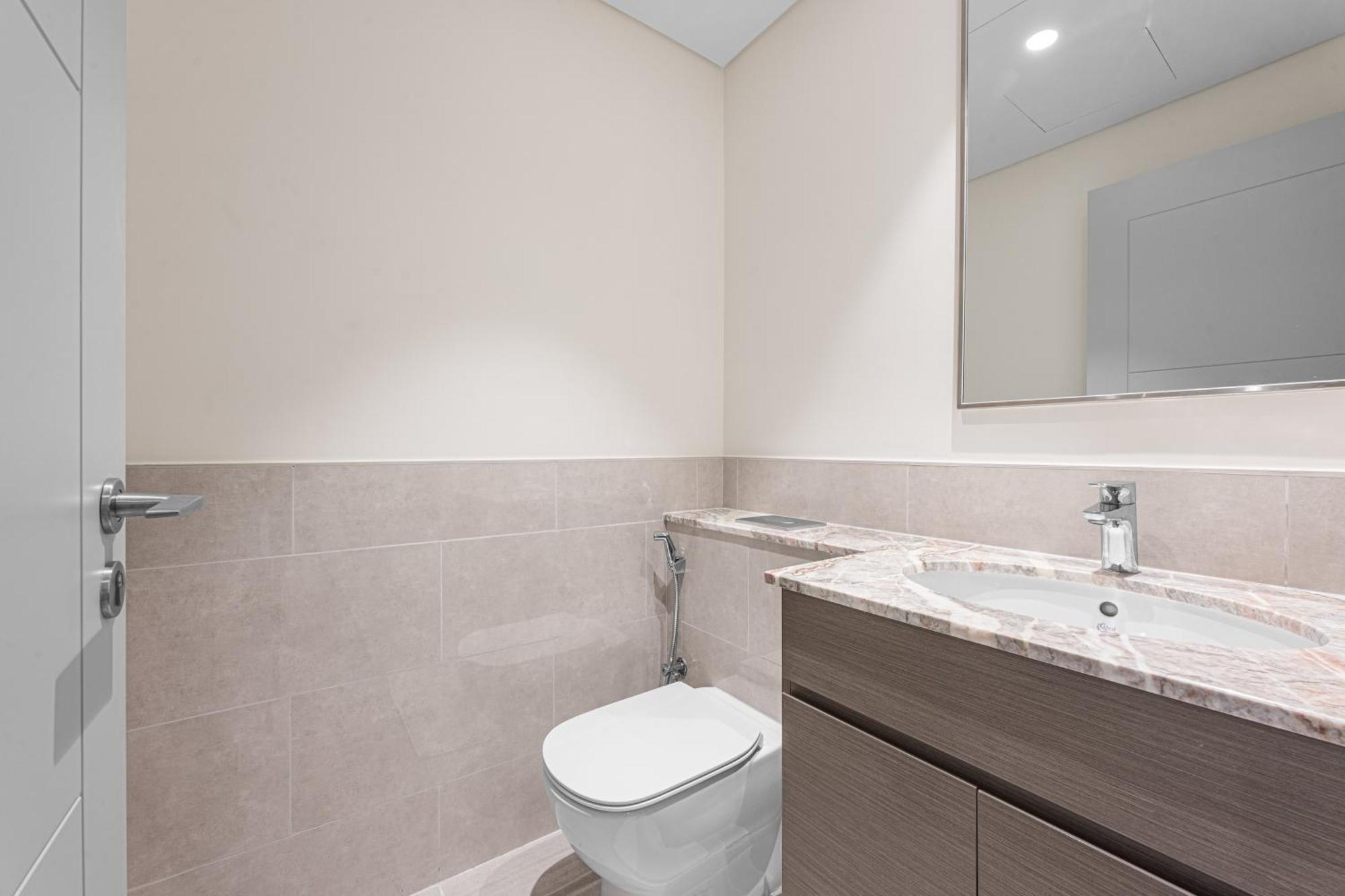 Tower 1 Apartment *
