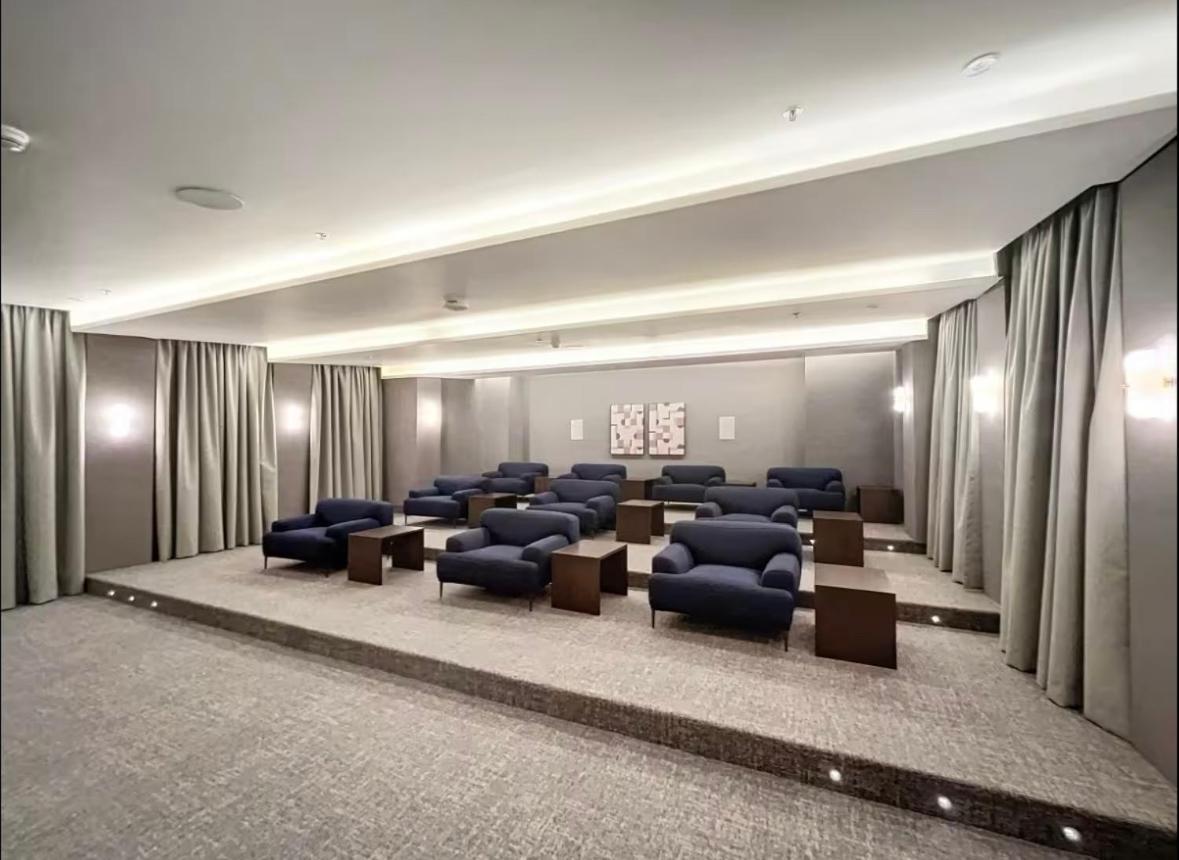 2br With Pool & Gym 2mins To Burj & Mall Apartment