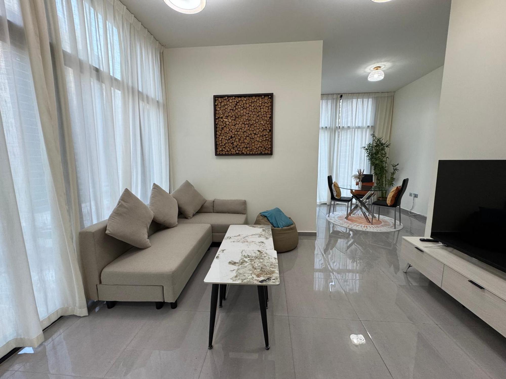 Lala Land Homes - Magnificent 1 Bedroom In Business Bay Dubai